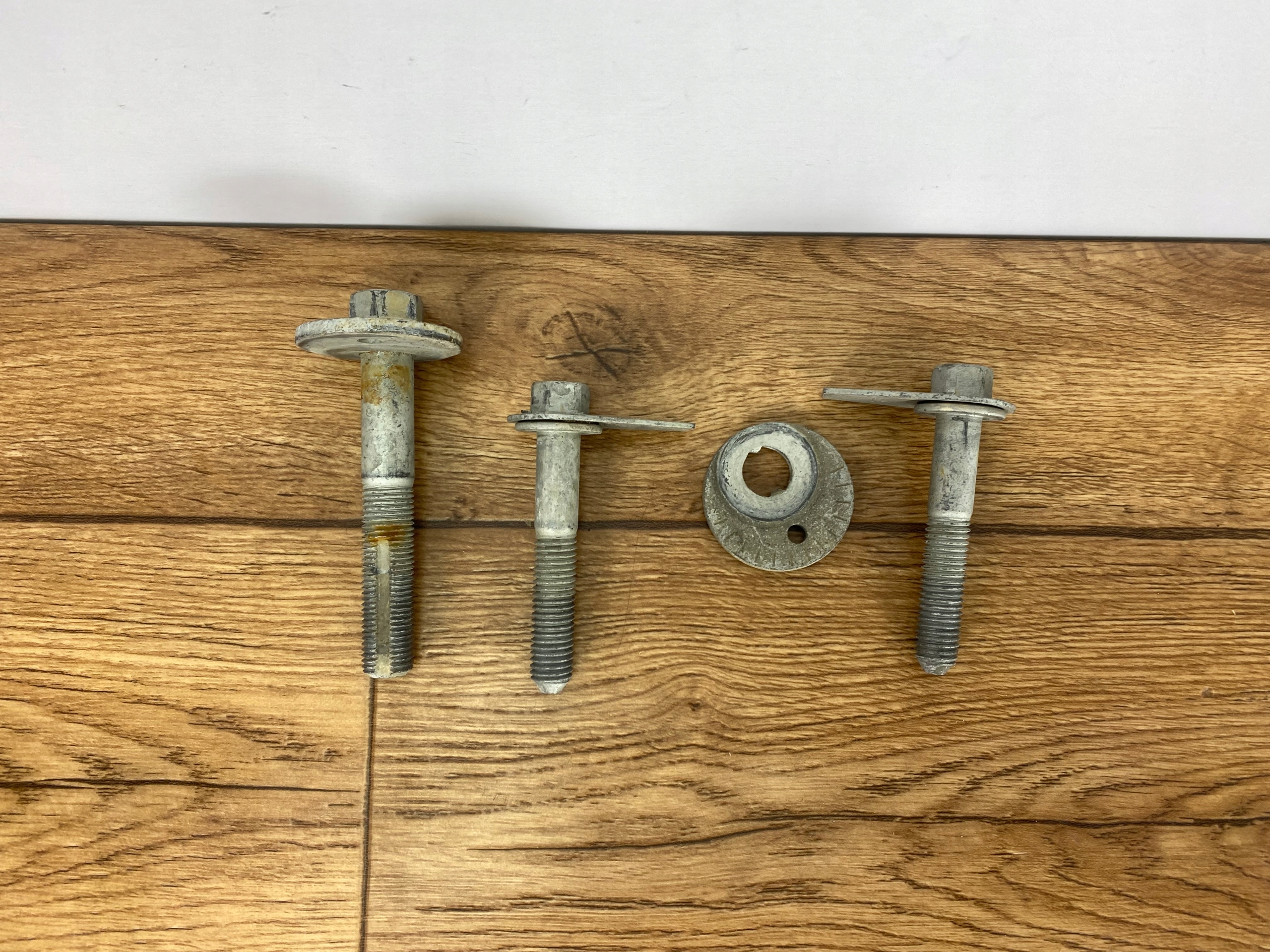screws zbieznosci Ford Mustang VI 2015+