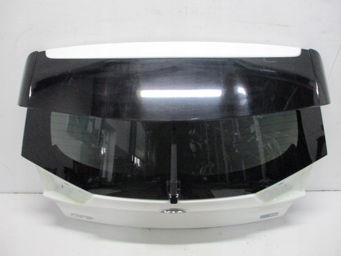 KLAPA TYLNA KIA NIRO KAMERA Numer katalogowy części KLAPA TYLNA KIA NIRO KAMERA