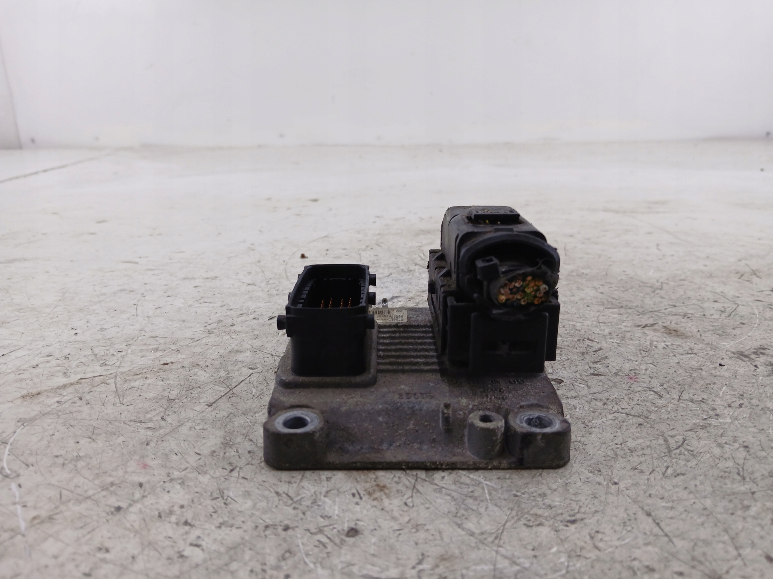 ALFA ROMEO 147 1.6 control unit of the engine 0261207727