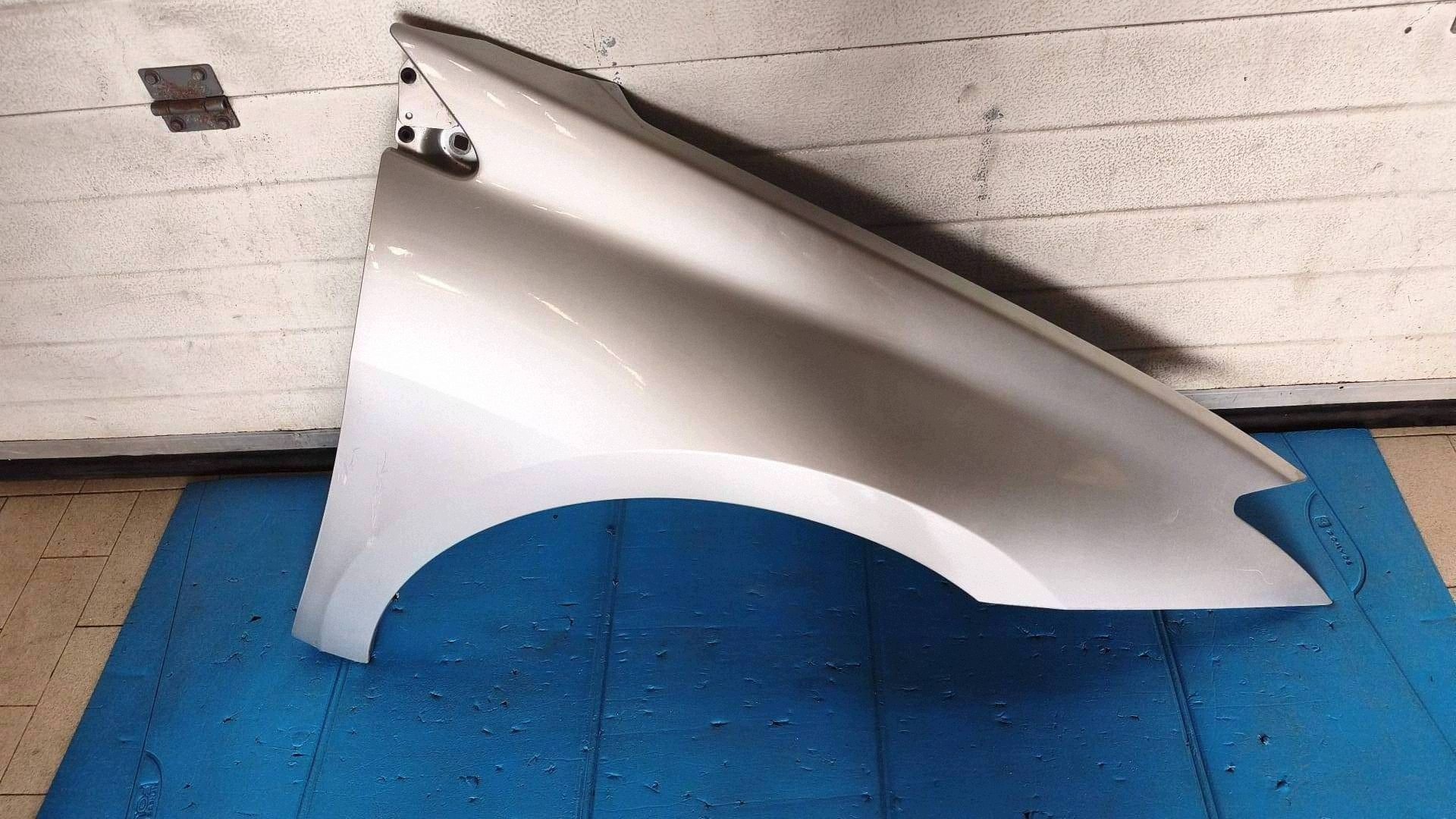 fender front side right Renault Laguna III