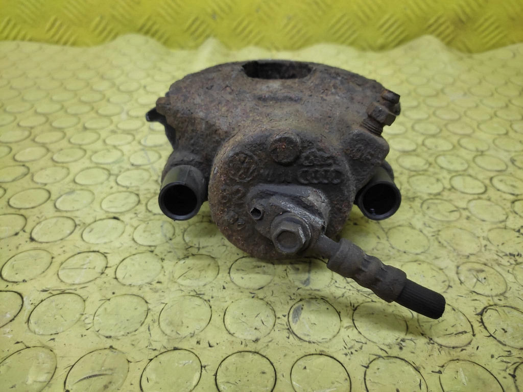 SKODA ROOMSTER 1.4 caliper right front