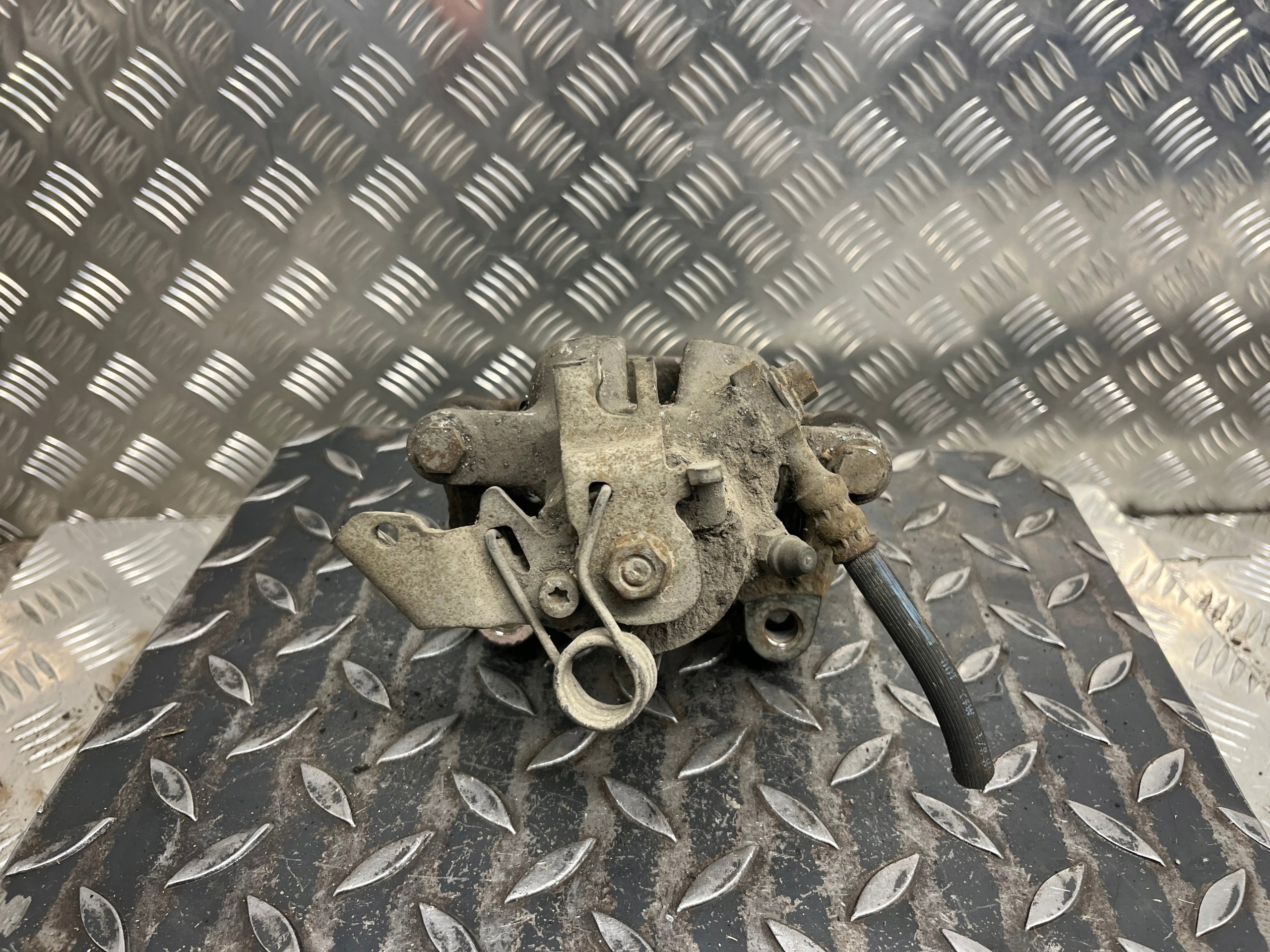 caliper brake left rear part rear OPEL ZAFIRA B