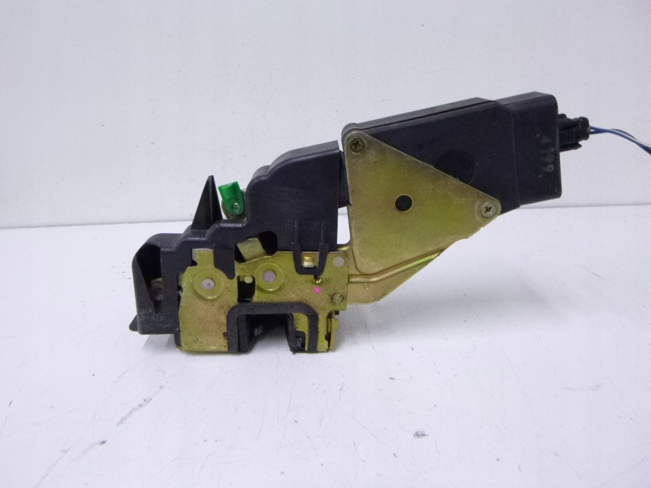 lock door front left Mitsubishi Space Star 99r.