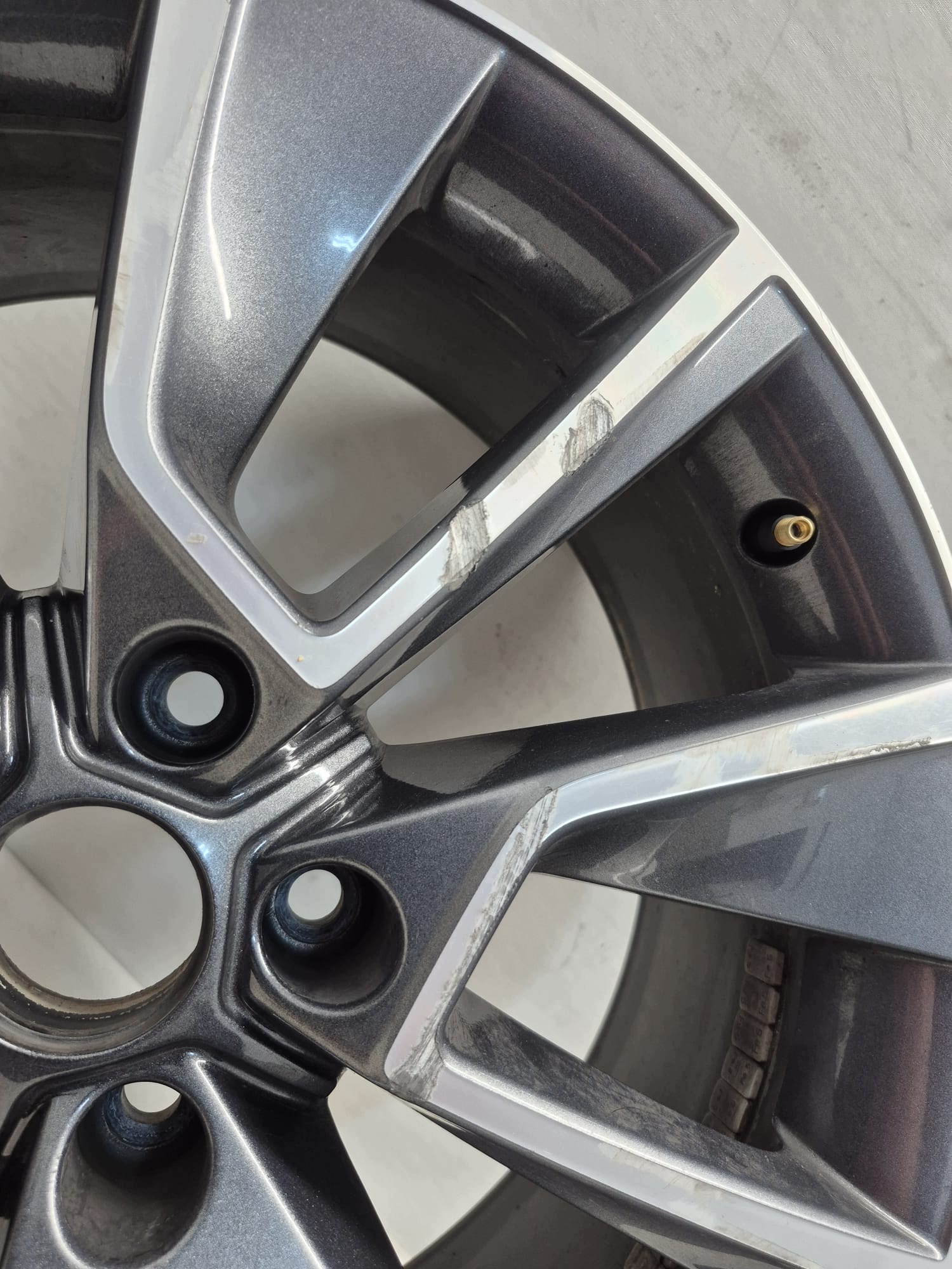 SKODA KAROQ 57A disk hliníkový 18" 57A601025D