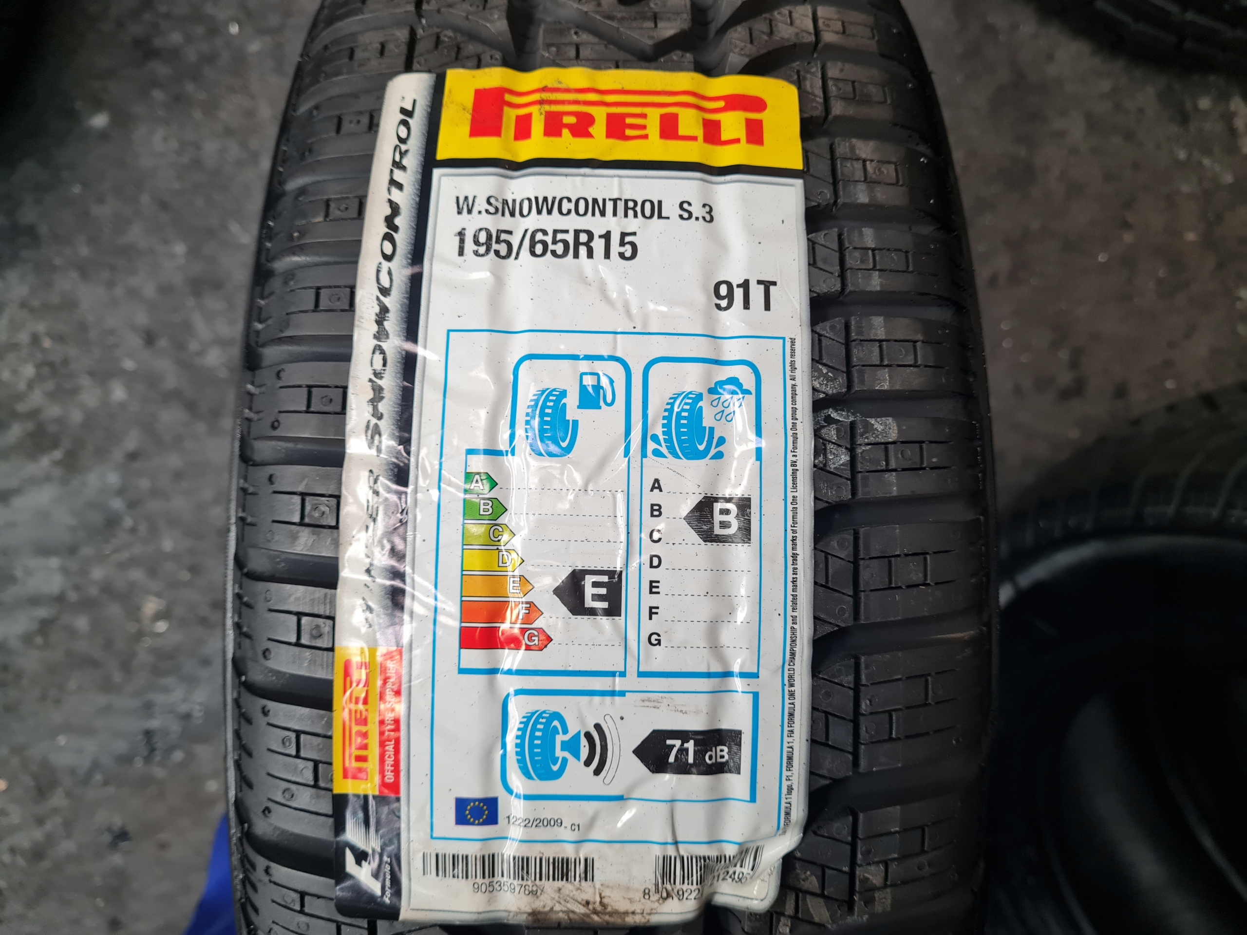 Pirelli SnowControl 3 195/65R15 2024 Nová