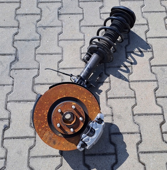 поворотный кулак, цапфа ступица правая перед KUGA MK3 Escape IV LX61-18045-EME