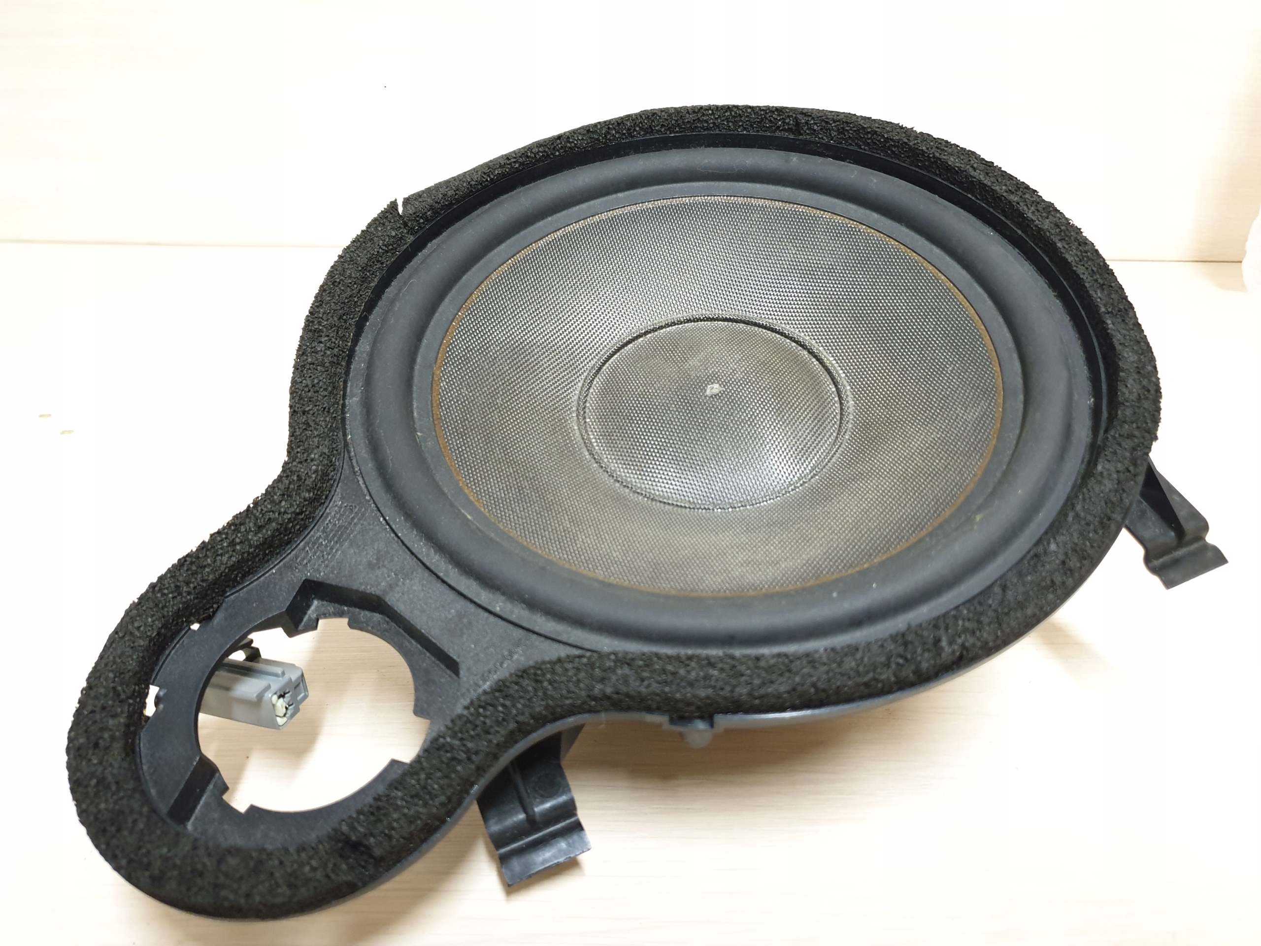 3533908; - Volvo S60 V70 XC70 динамик задней левой двери