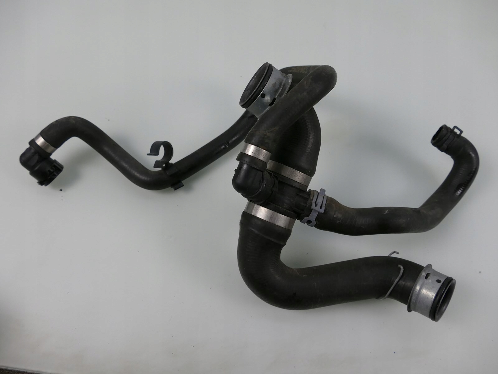 MERCEDES R172 SLK W172 1.8 CGI prijenos vode cijev A1725012082