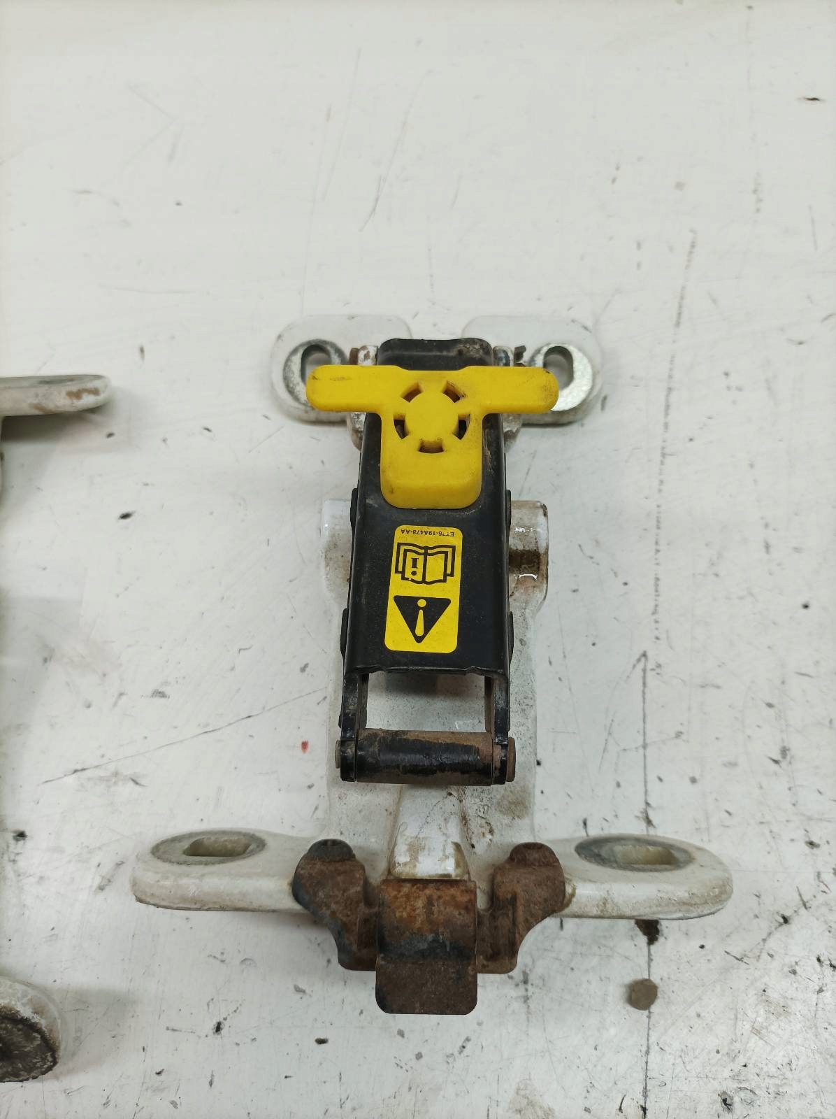 hinge door left right KOMPLET ET76A42902AF Ford Transit Courier and