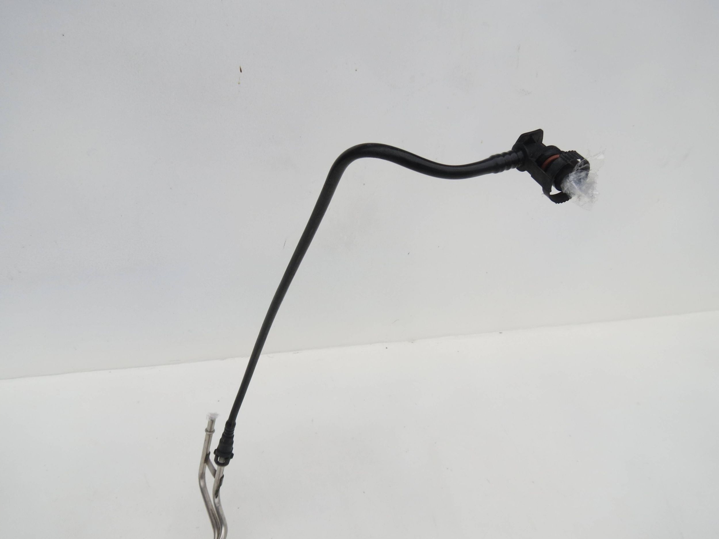 fuel hose VOLVO XC90 4.4 V8