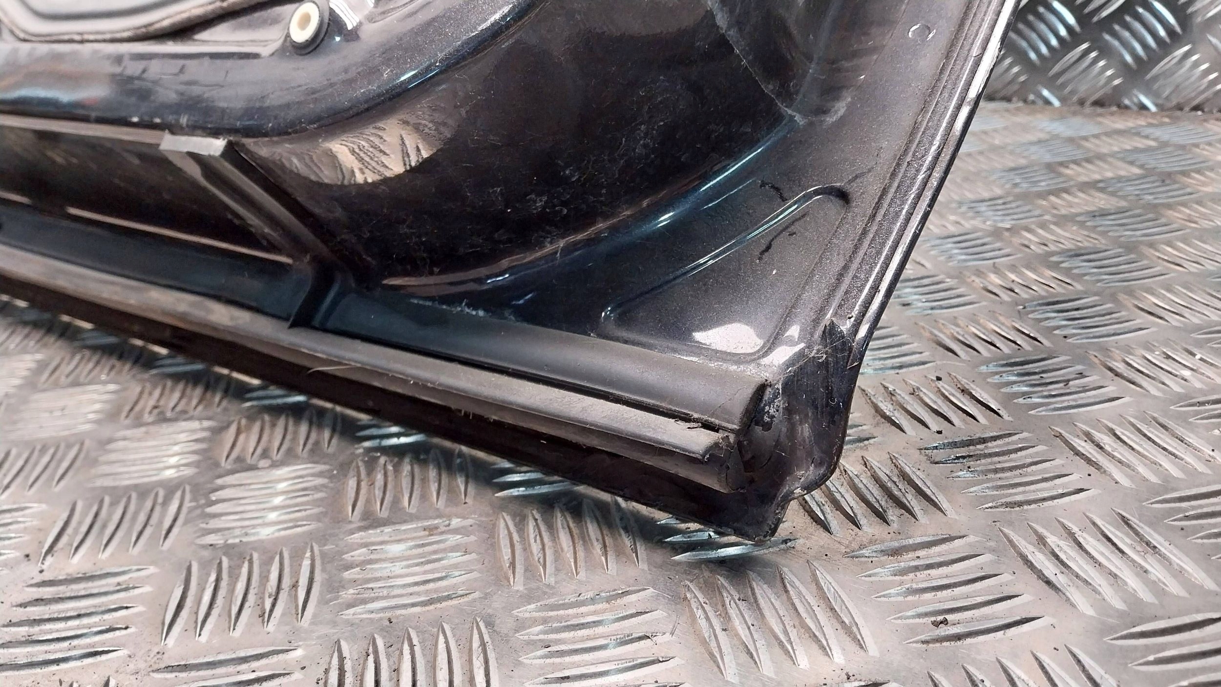 Portière Arrière Gauche VW GOLF IV HATCHBACK 97