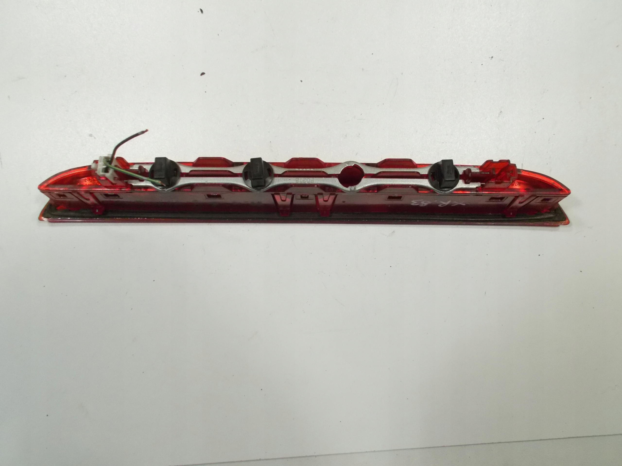 light TRZECIE light STOP MAZDA PREMACY ORYG.