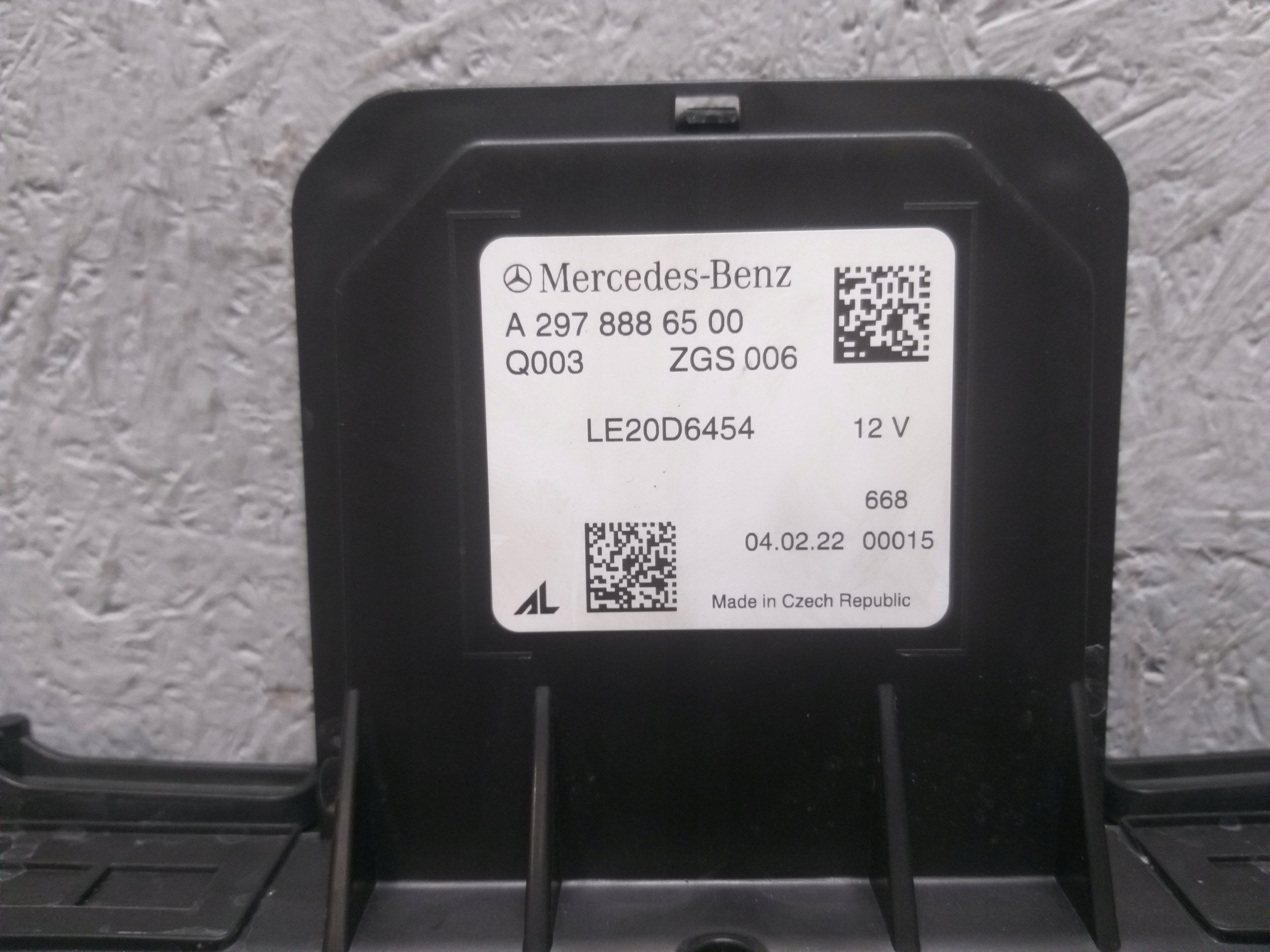 ATRAPA GRILL LED ATRAPY MERCEDES EQS W2978886500 Producent części Mercedes-Benz OE