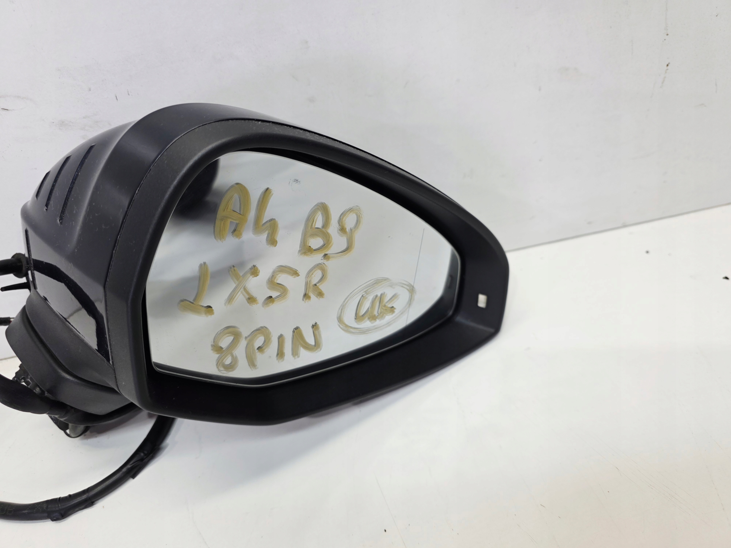 mirror exterior right AUDI A4 B9 LX5R 8 PIN UK