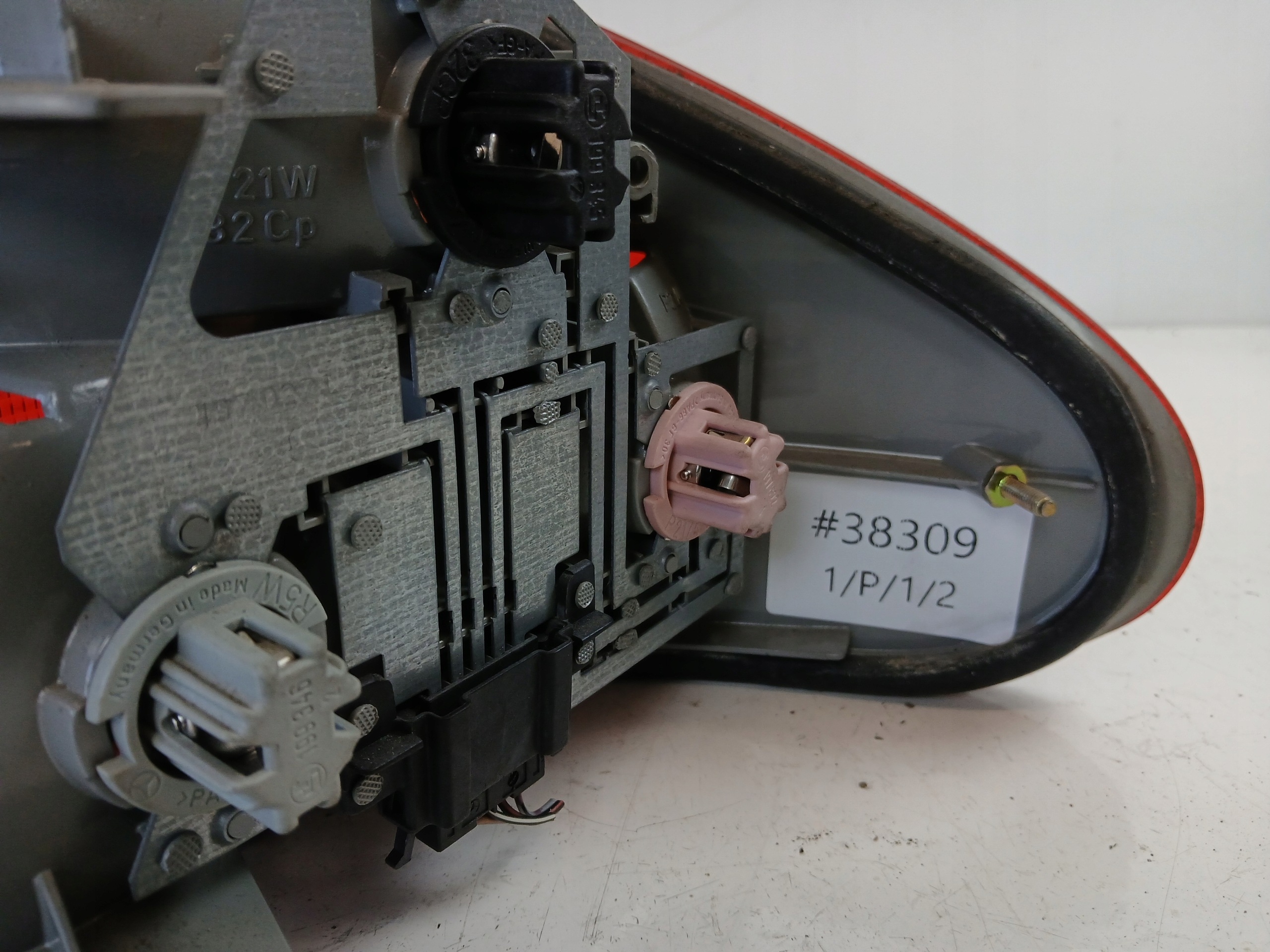 MERCEDES W210 light left rear part A2108204364