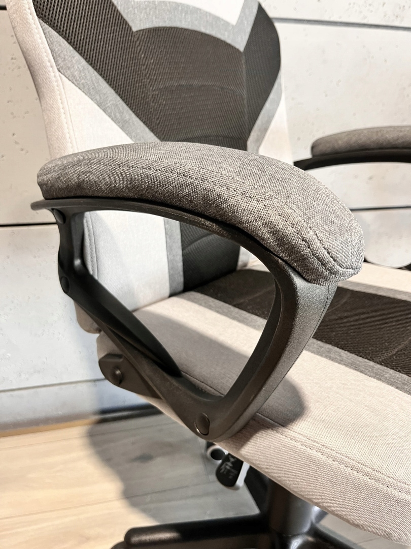 Krzesło Biurkowe LOU Szare Tkanina Gamingowe Biuro Obrotowe Niskie Dziecka Szerokość siedziska 43 cm