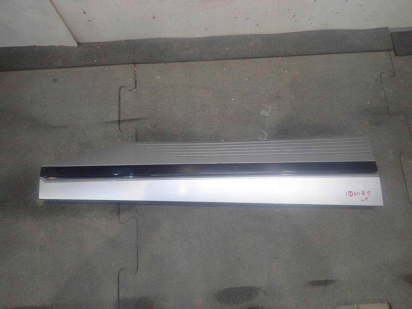 moulding door left front HYUNDAI IONIQ 5 2021