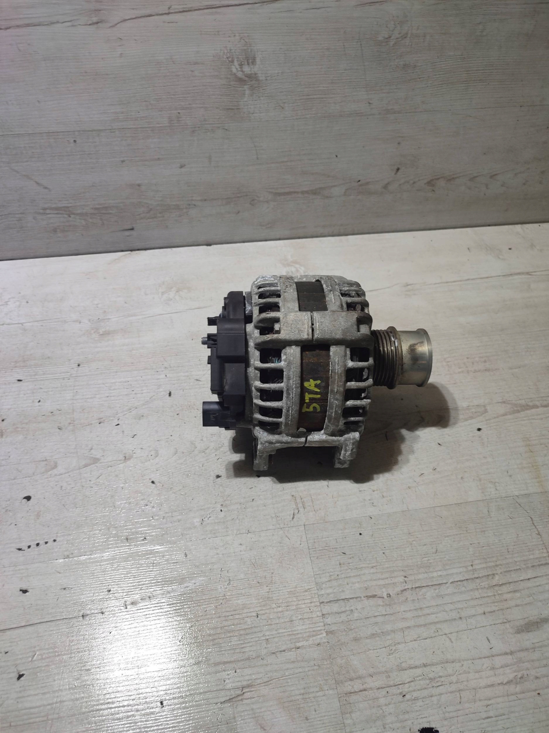 Volkswagen Touran III 2020 Alternator