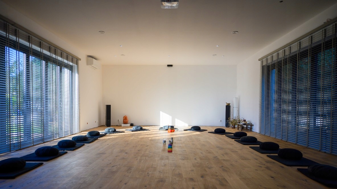 Żaluzje Drewniane Abachi na wymiar CLICKY 50mm 190x200cm Materiał drewno