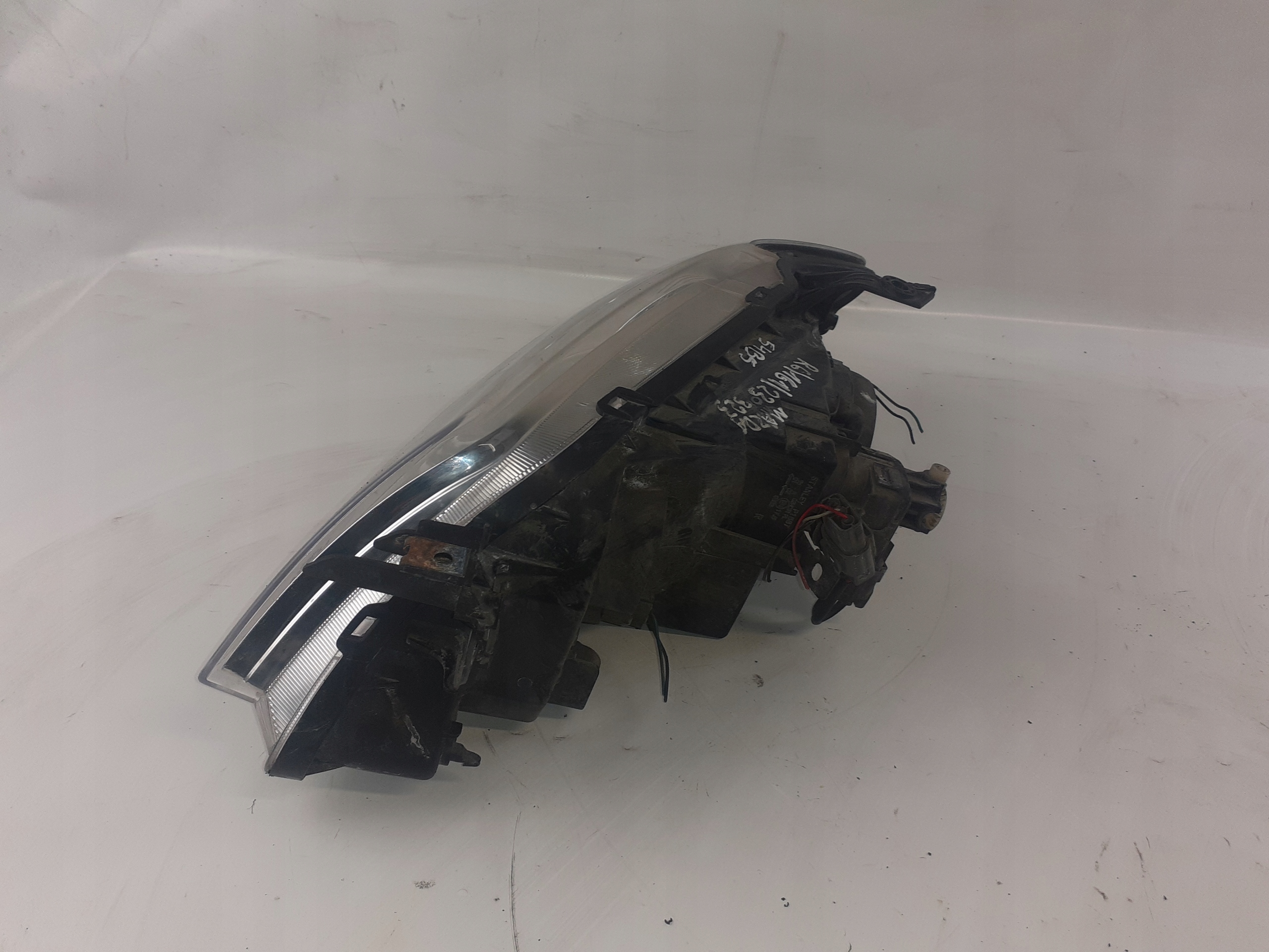 Reflektor front front right Mazda 323