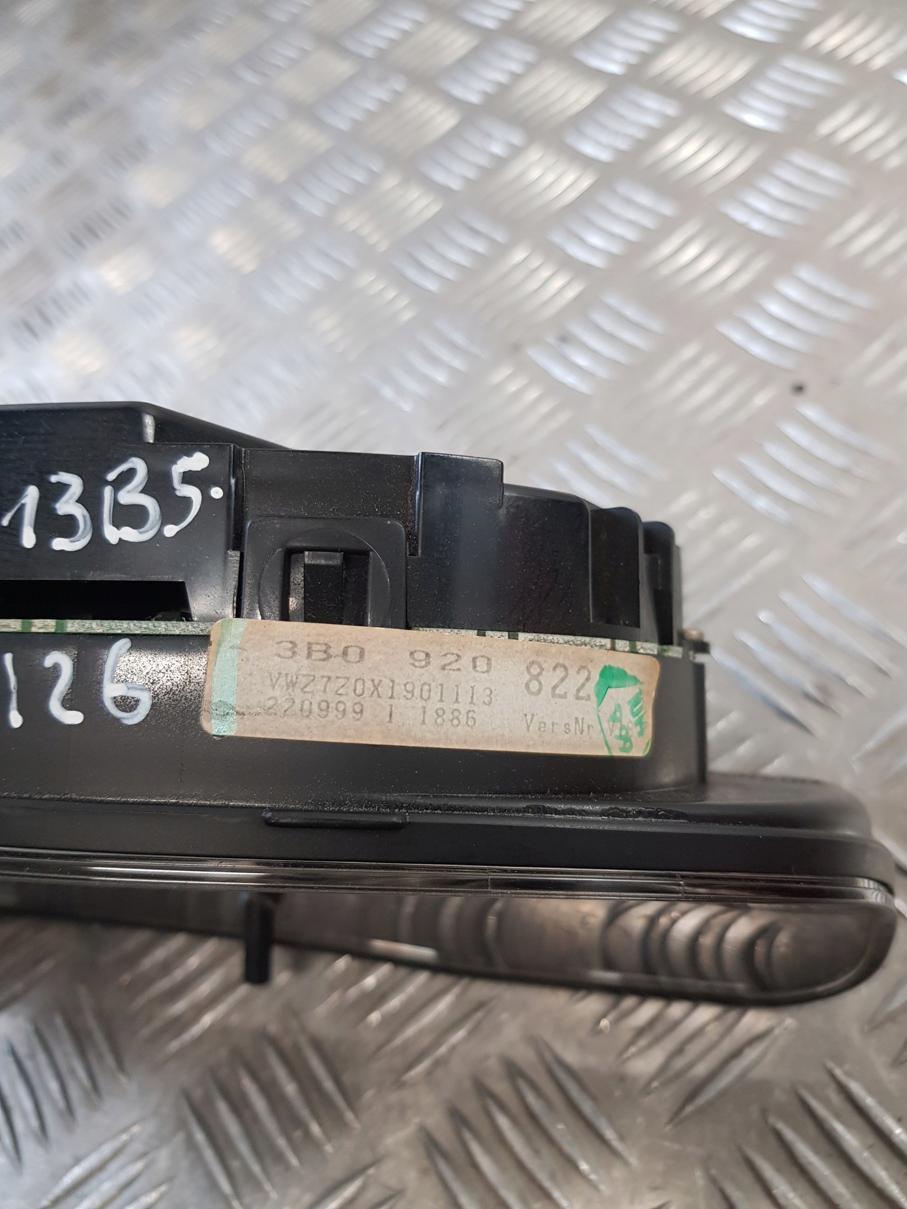 dials 3B0920822 VW PASSAT B5 1.8T 99R- EUROPA