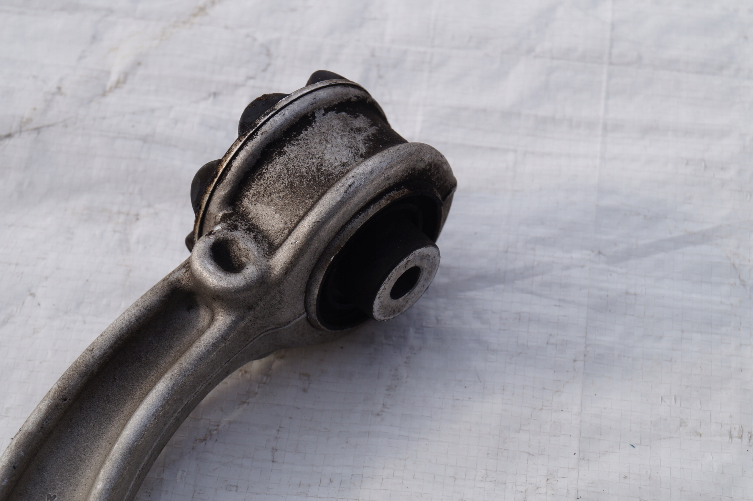 arm front right left upper LAND ROVER VELAR