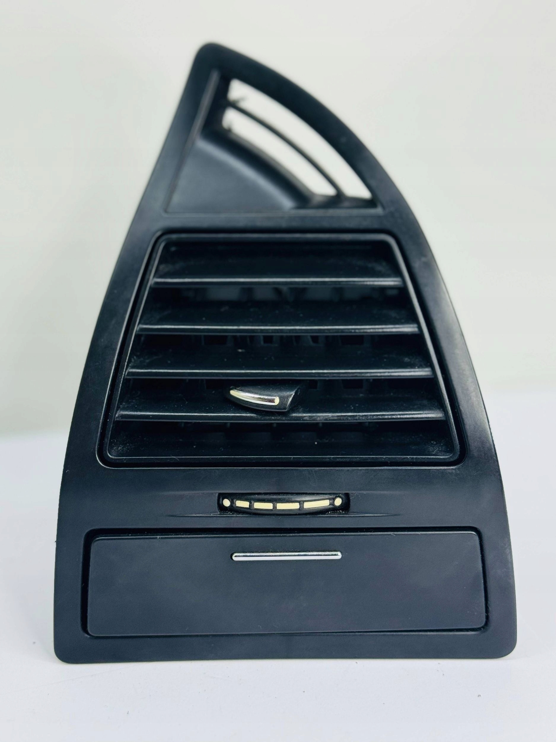 grid air conditioning devices passenger compartment Citroen C4 right 9646338077