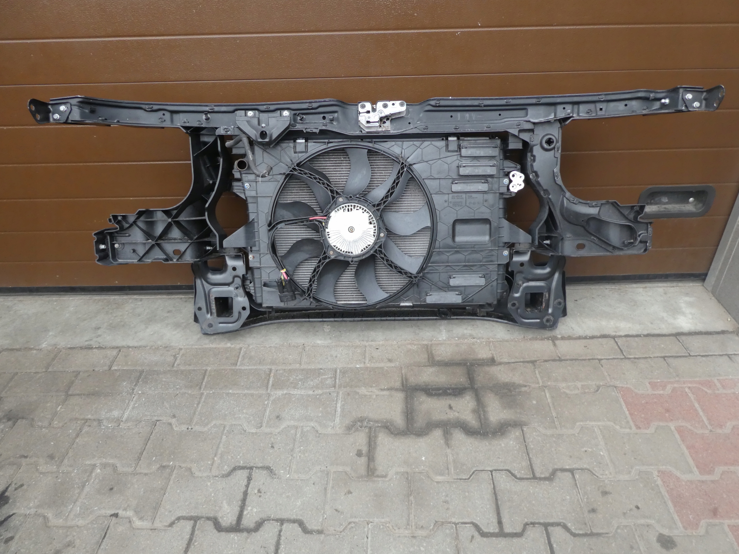 sider support panel for radiators pillar iron VW 7E0 T5