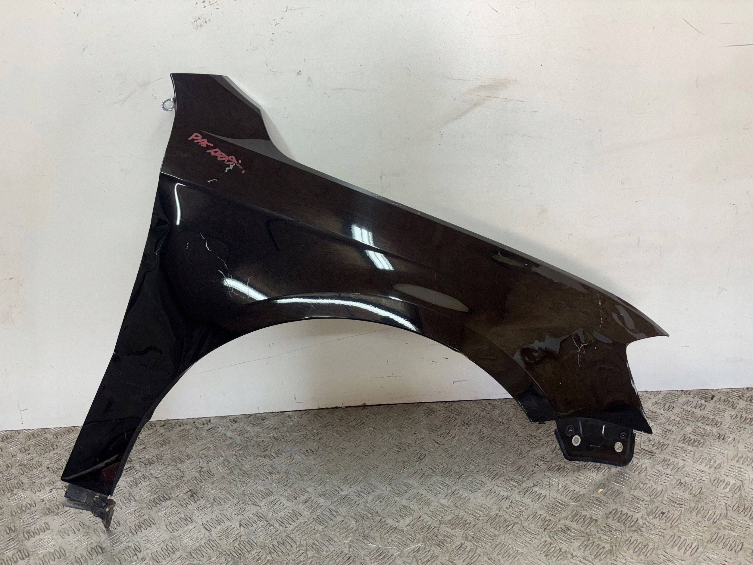 fender front front right VW PASSAT B7