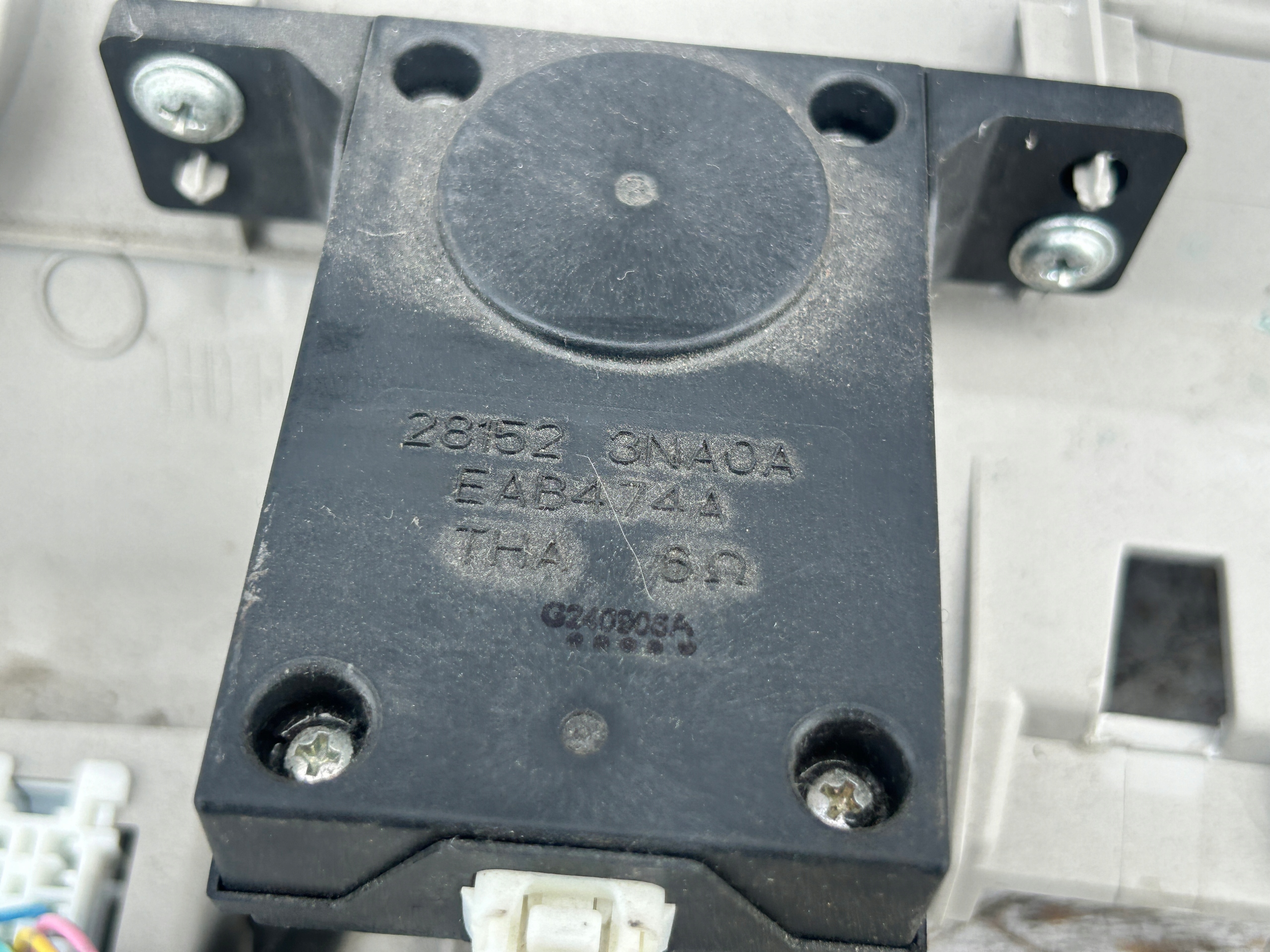 Blende Abdeckung unter Lenkrad PANEL NISSAN LEAF und ZE0 10- 68106-3ND0A