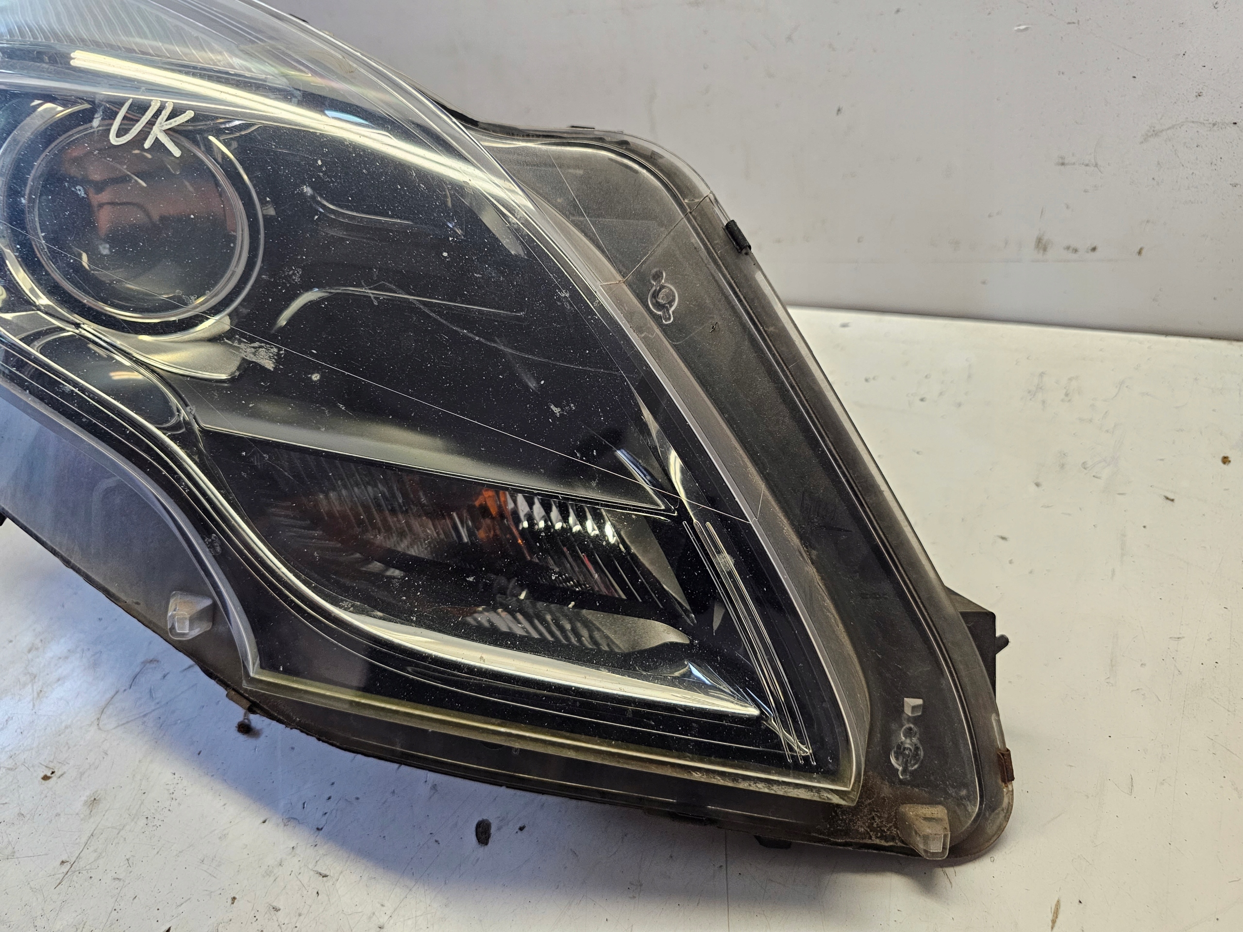 OPEL ZAFIRA C REFLEKTOR light right front right front UK 39009024