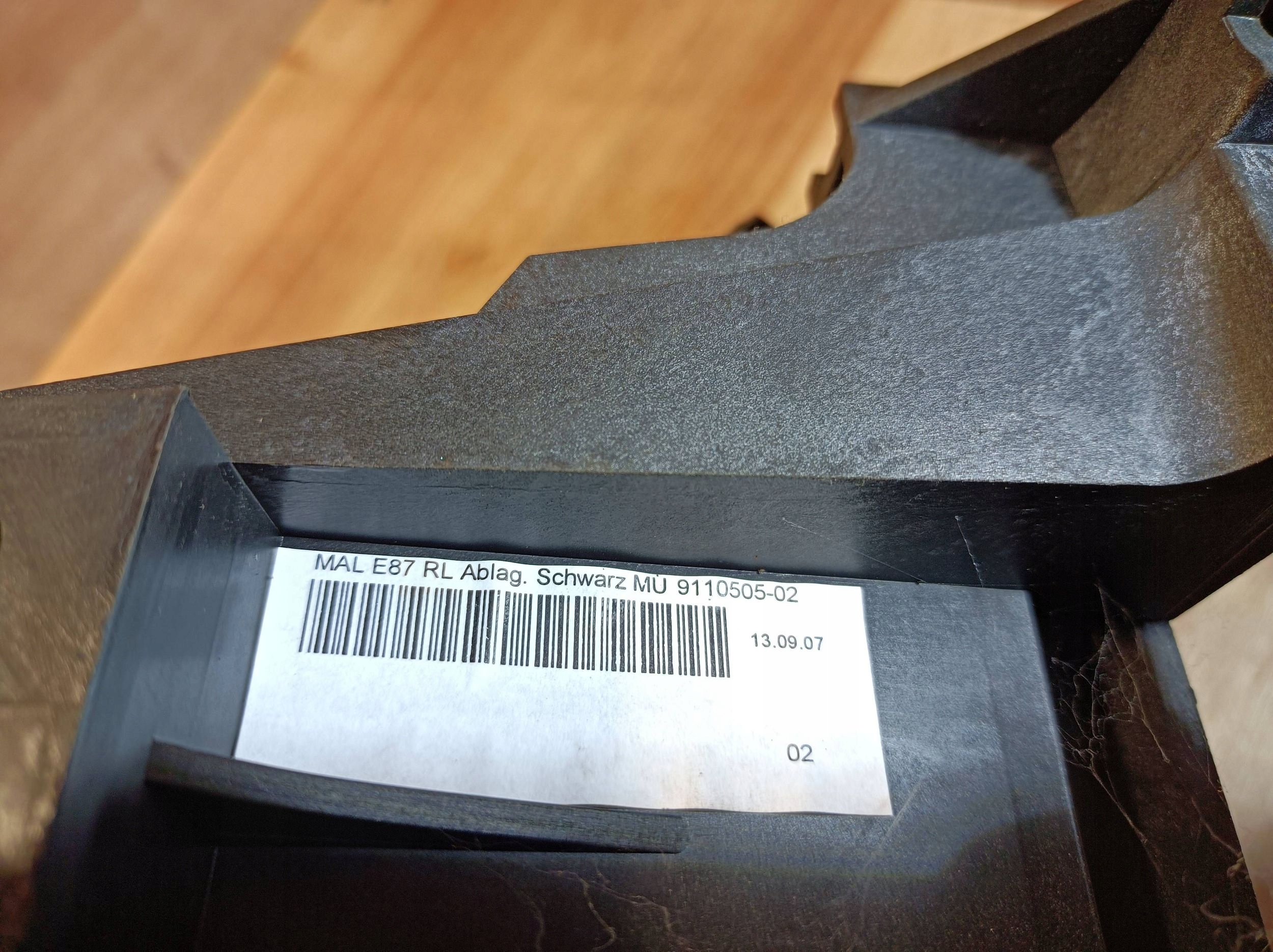 bracciolo consolle BMW 1 E81 E87 9110505 wersja angielska