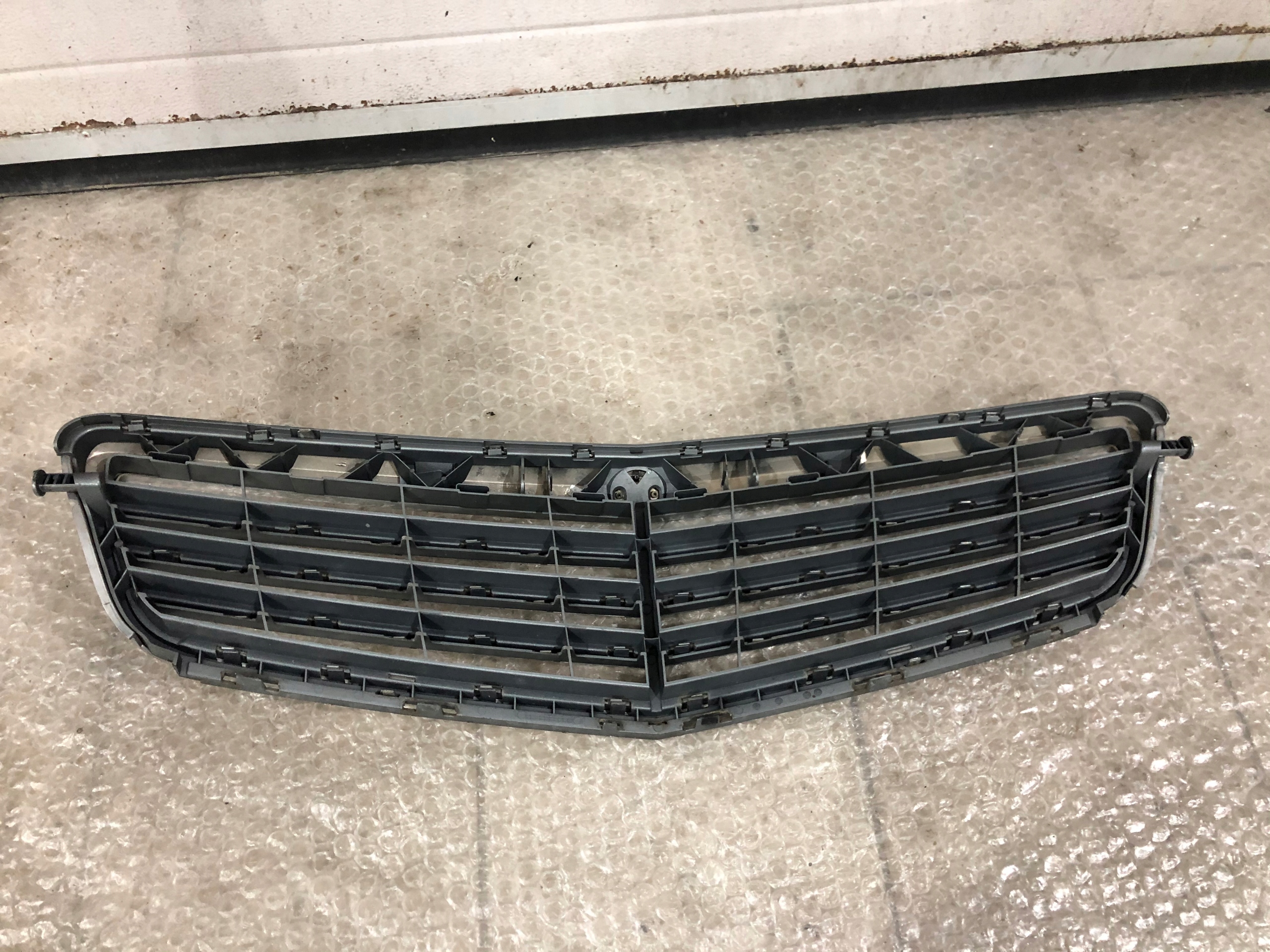 решетка радиатора MERCEDES W204 классический