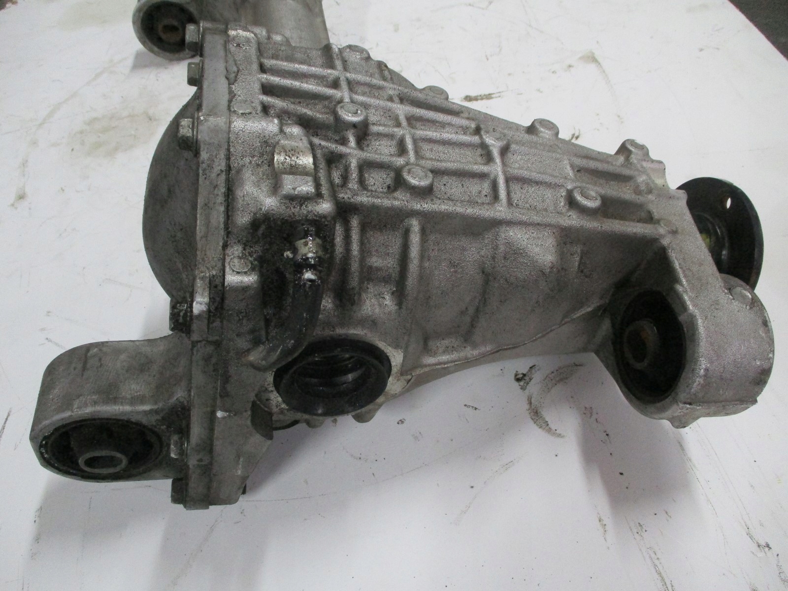 diff differential front INFINITI QX56 385005ZW3A