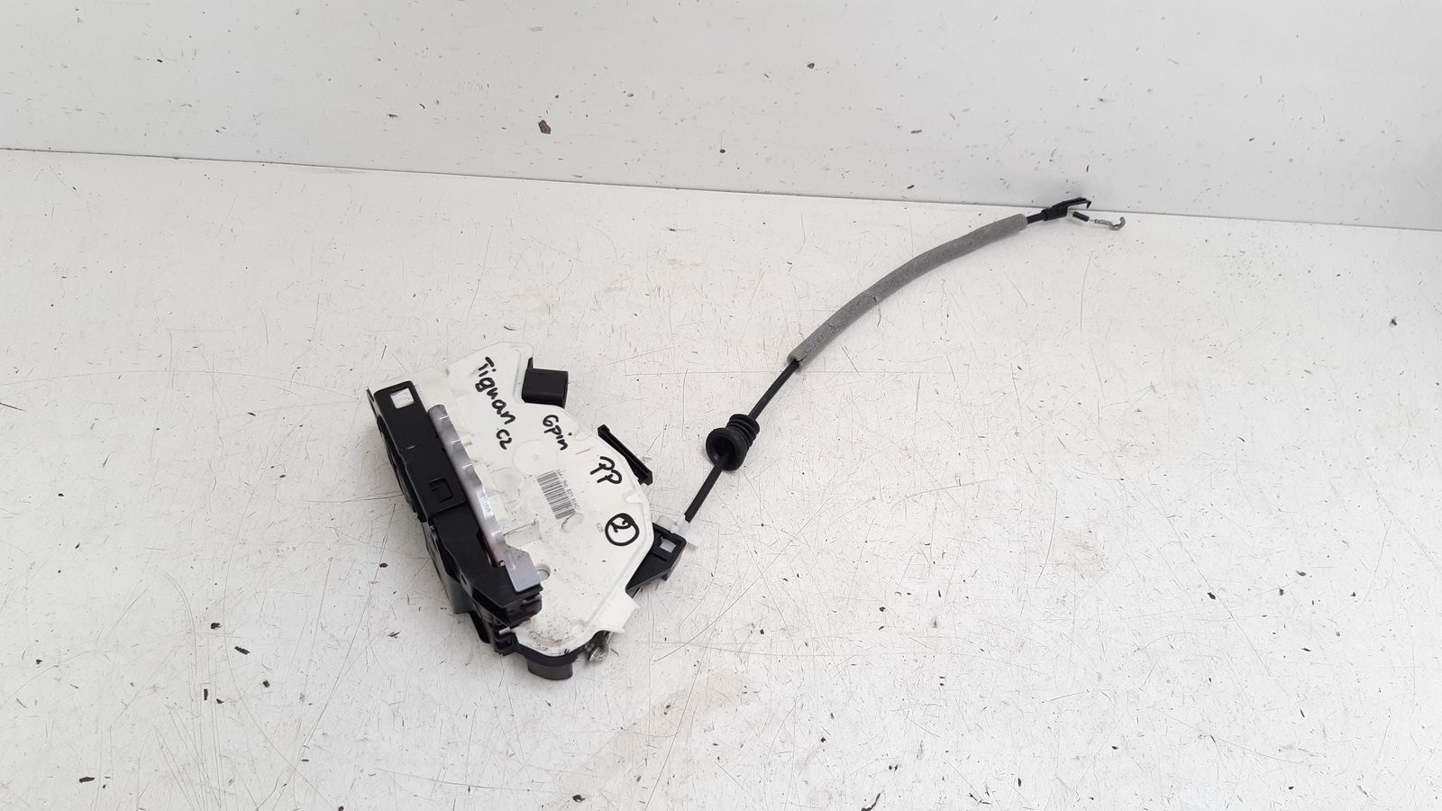 lock front front right VW Tiguan 1,4 TSI