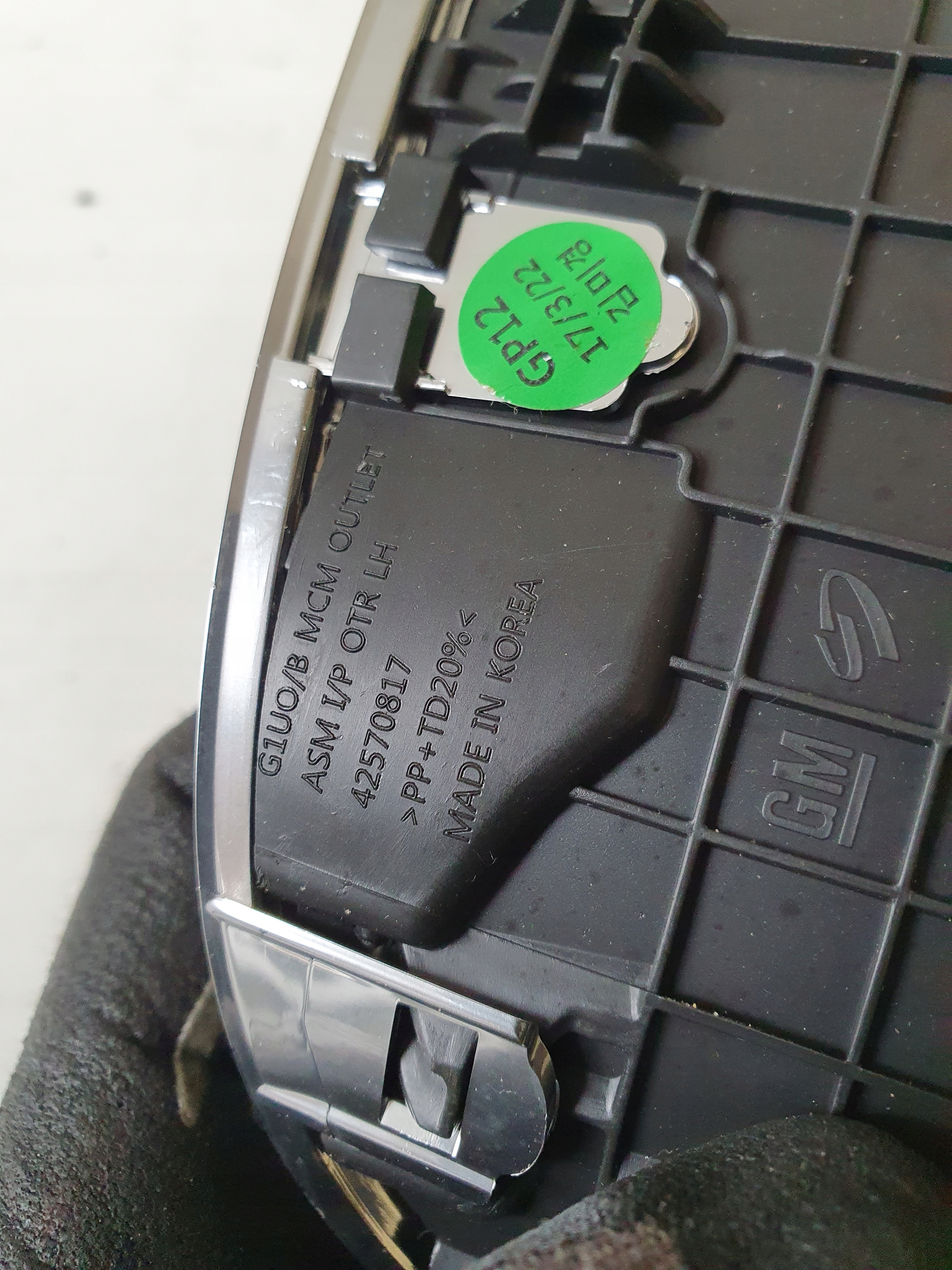 OPEL MOKKA X grid air conditioning devices consoles left