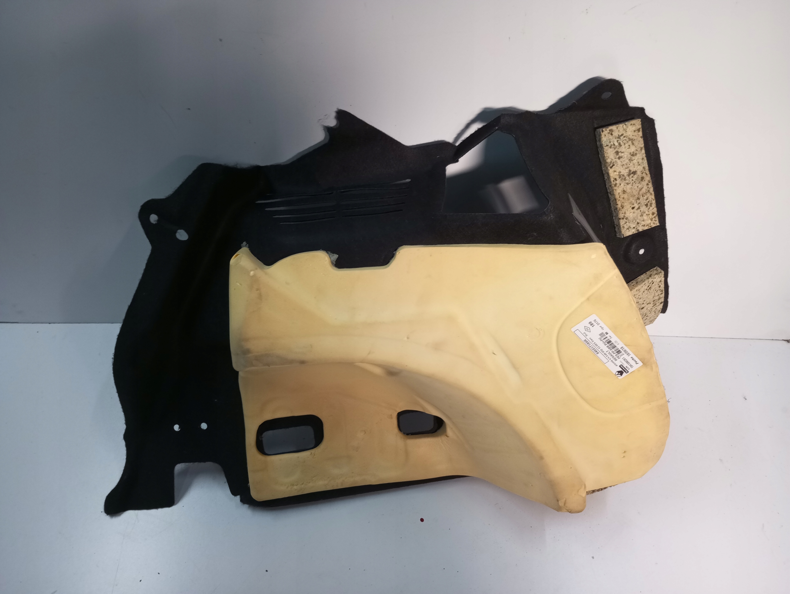boot upholstery RENAULT KADJAR 849517189R
