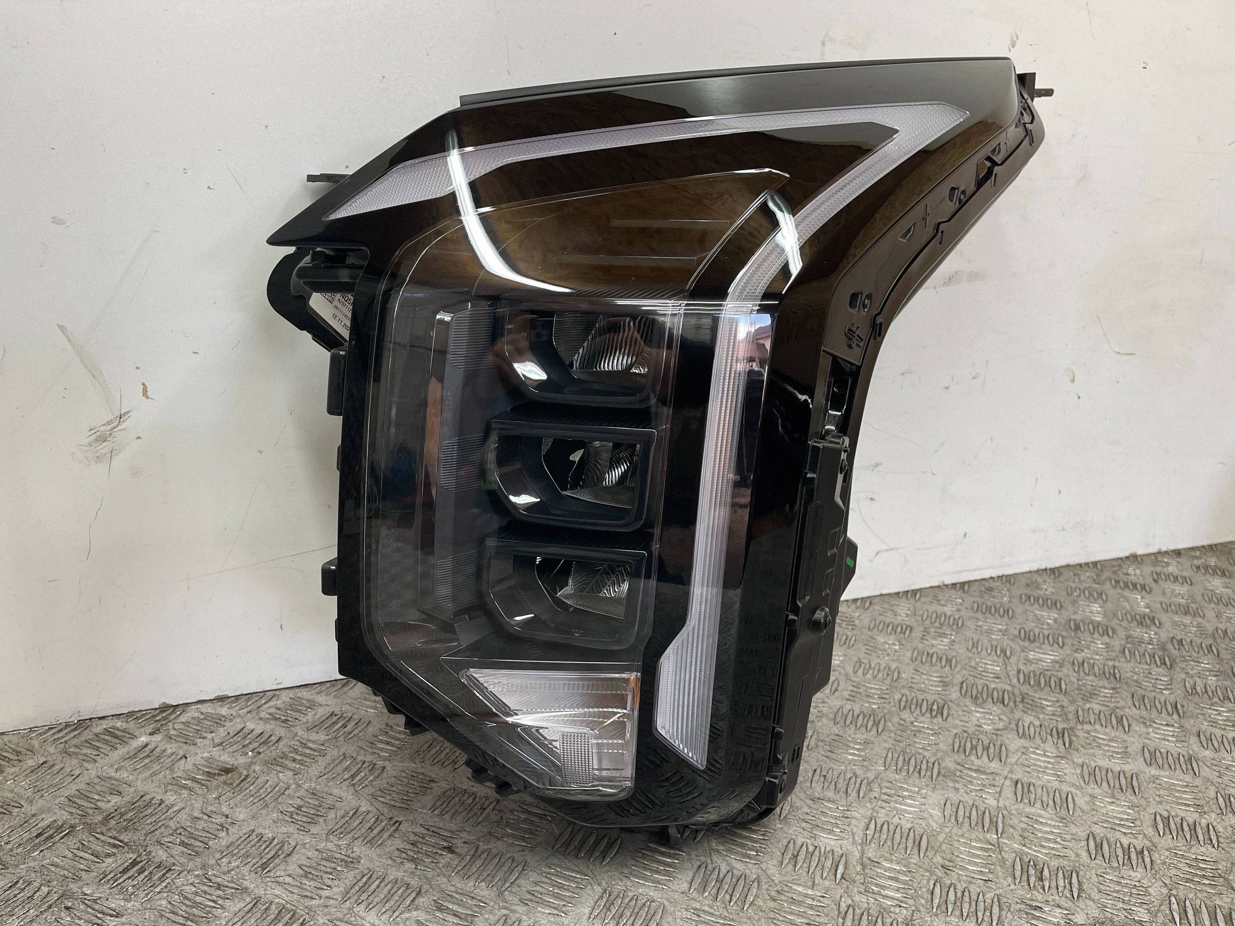 REFLEKTOR light FULL LED front left KIA SPORTAGE 5 V LIFT 24- 92101-R2500