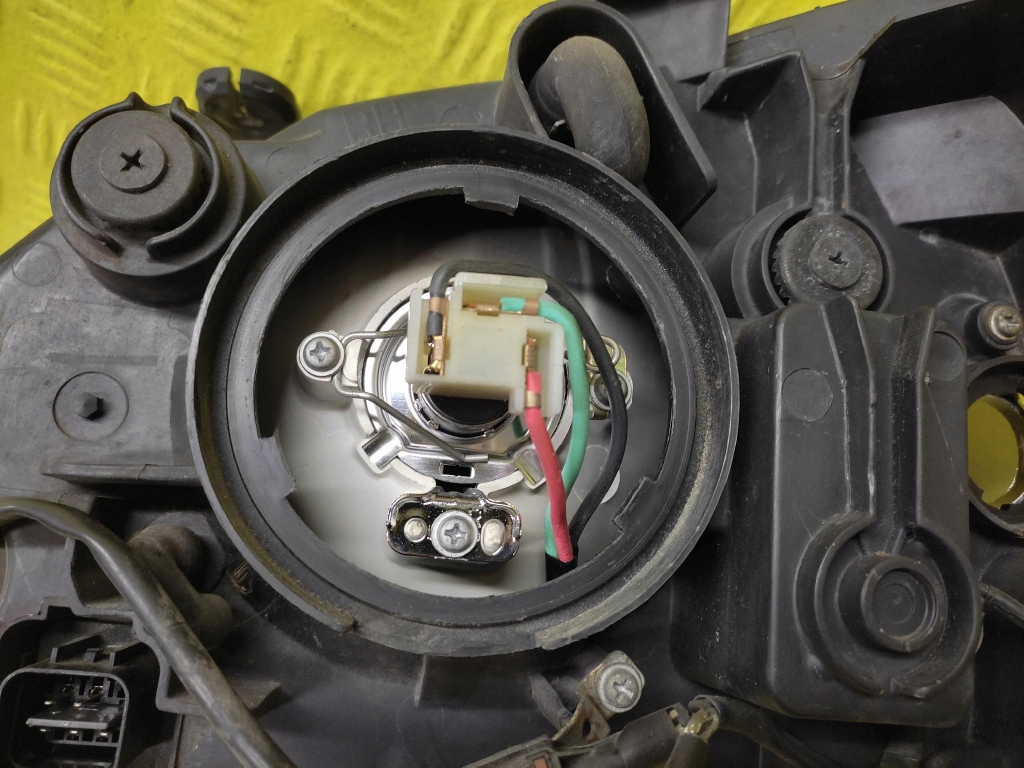 KIA CARENS REFLEKTOR light right front
