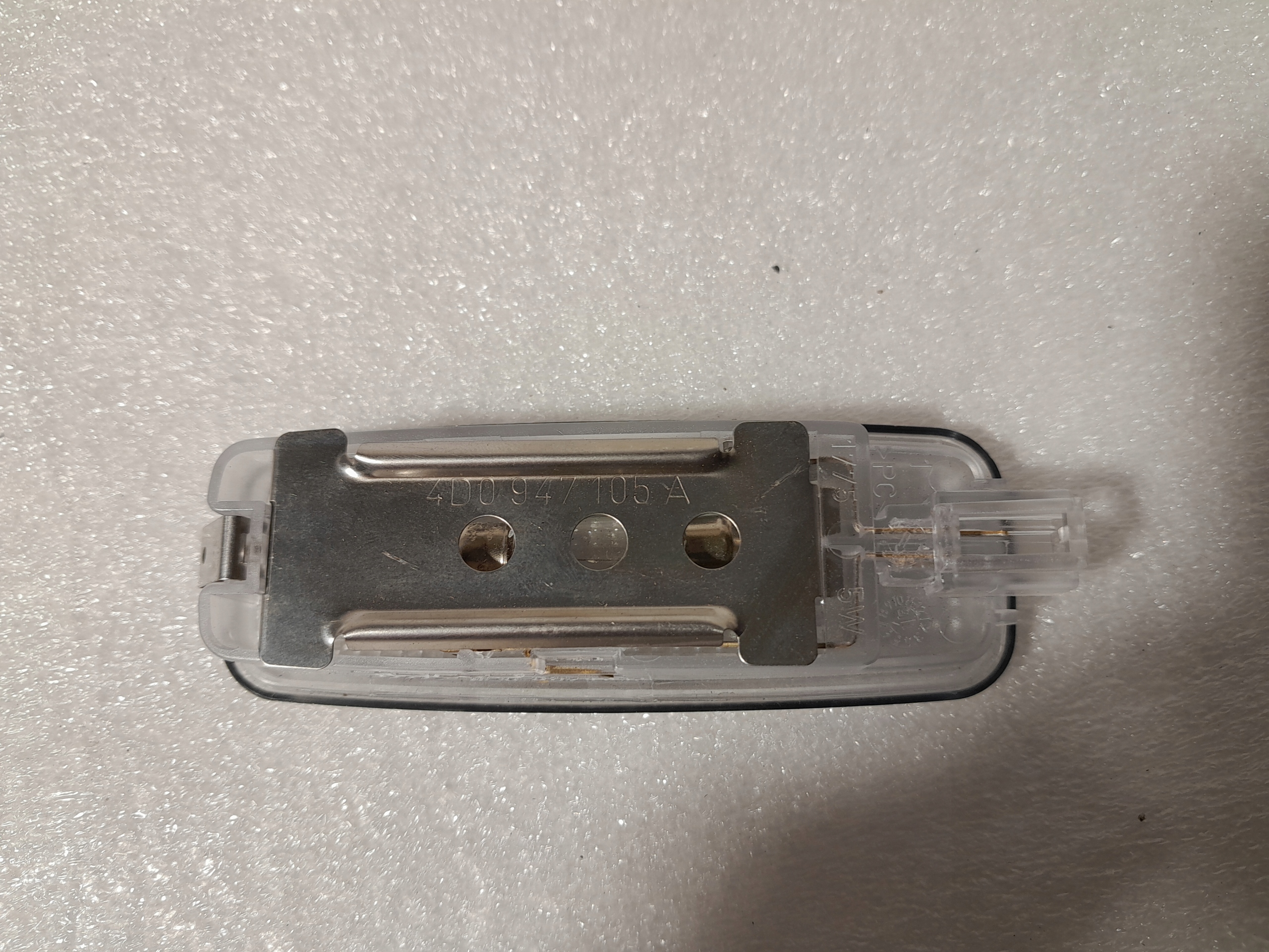AUDI OE FANALE LED CIELO INTERNO 4D0947105A