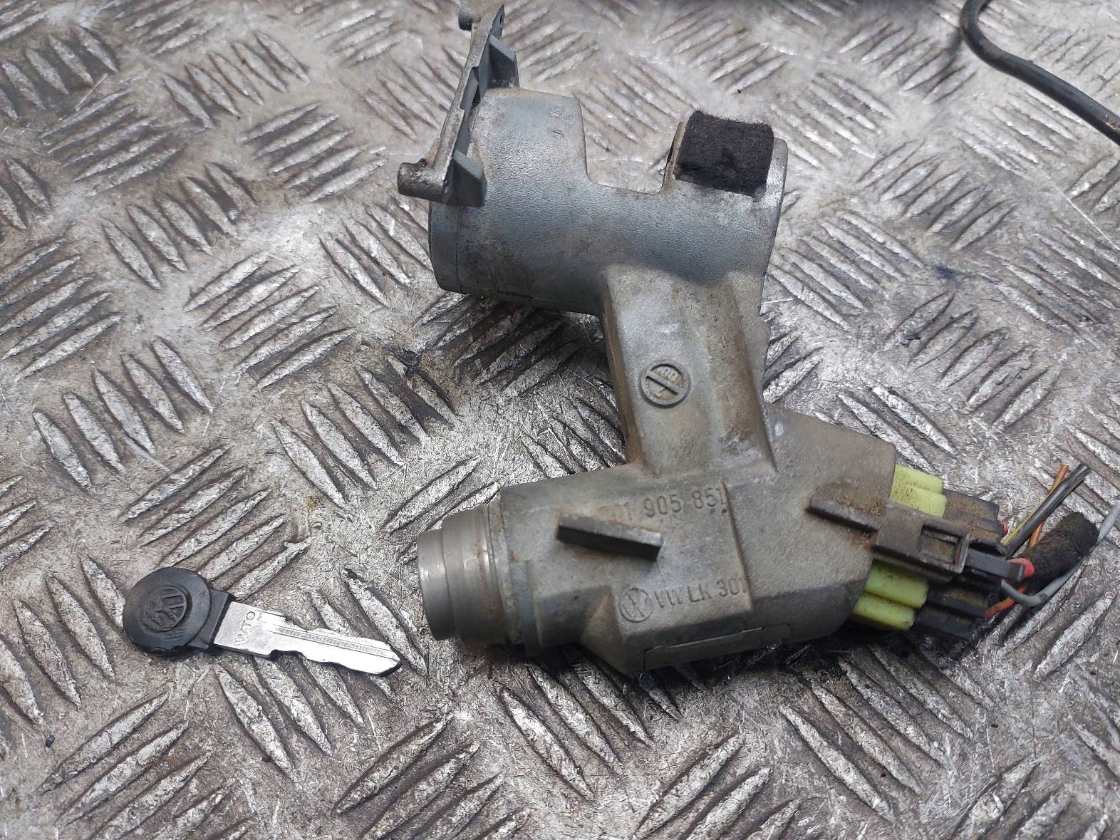 computer control unit of the engine ignition TRANSPORTER T4 LIFT 074906018B