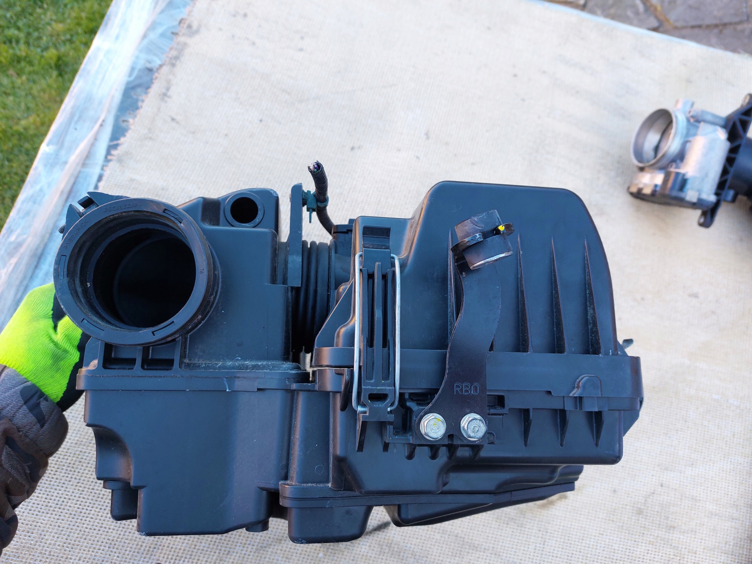 Gehäuse filter luft HONDA JAZZ III 15r