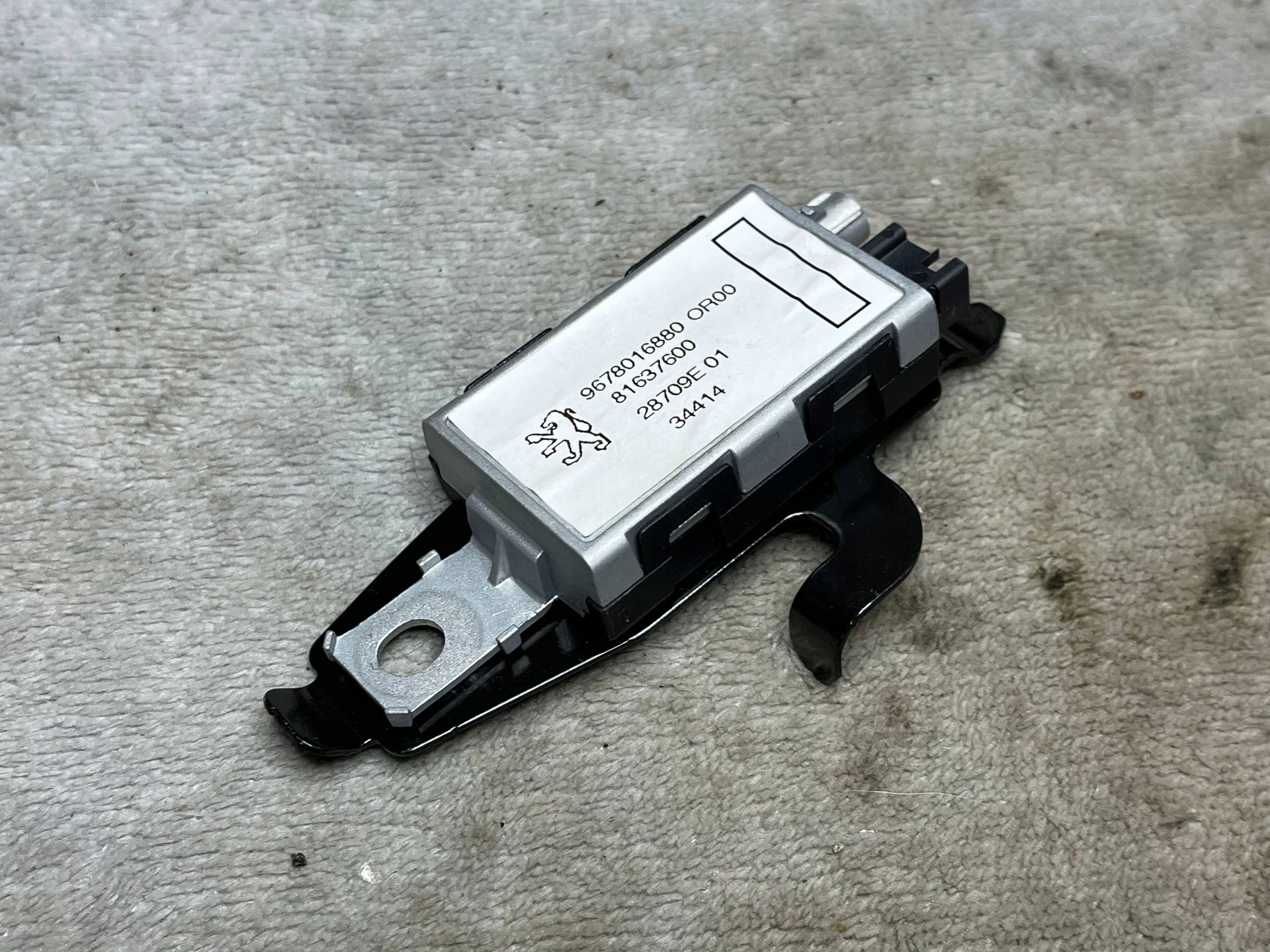module amplifier ANTENY PEUGEOT CITROEN 9678016880 !J