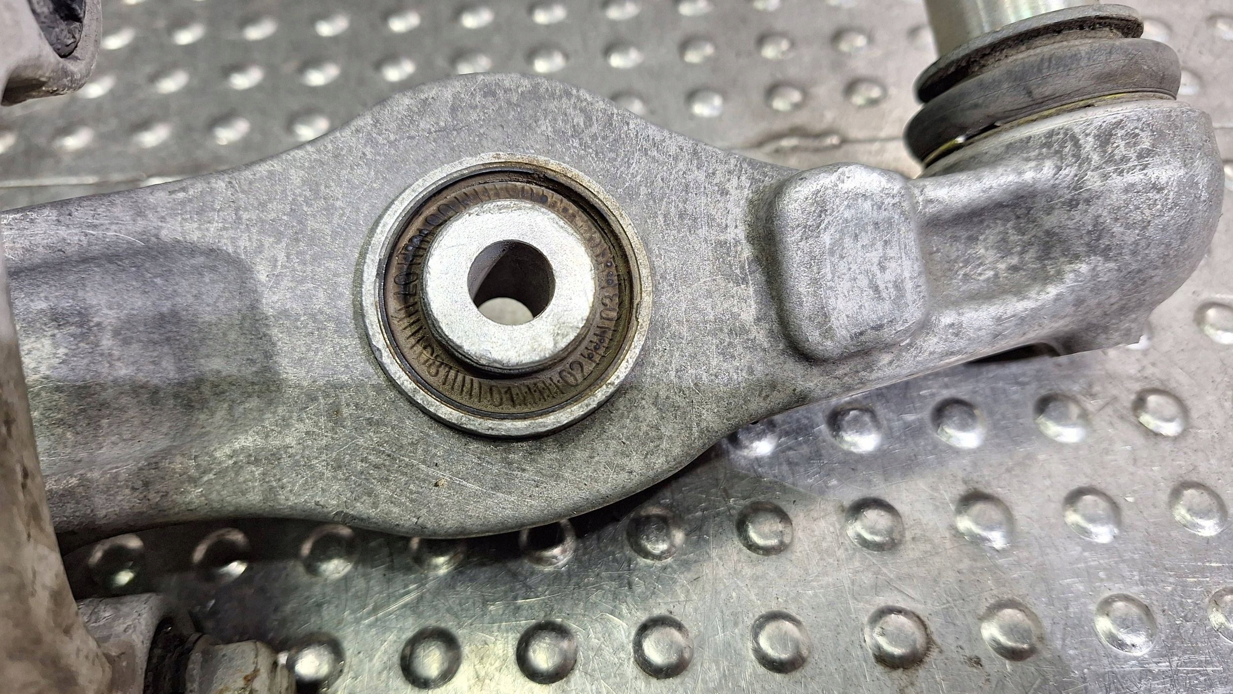 arm left right front lower 4F0407151 AUDI A6 C6