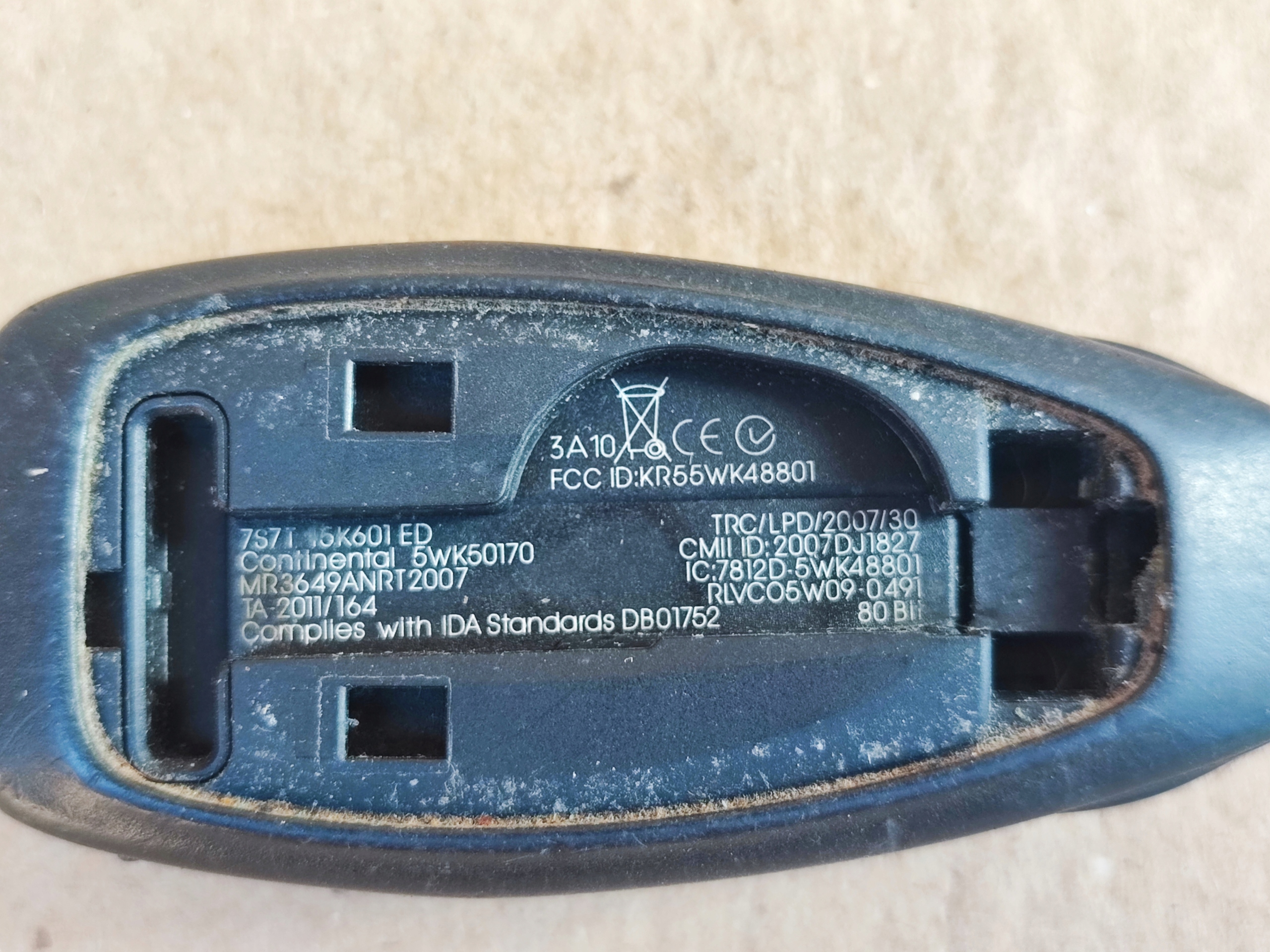 Ford Kuga MK2 2.0 TDCI kluczyk keyless pilot Wersja Europejska