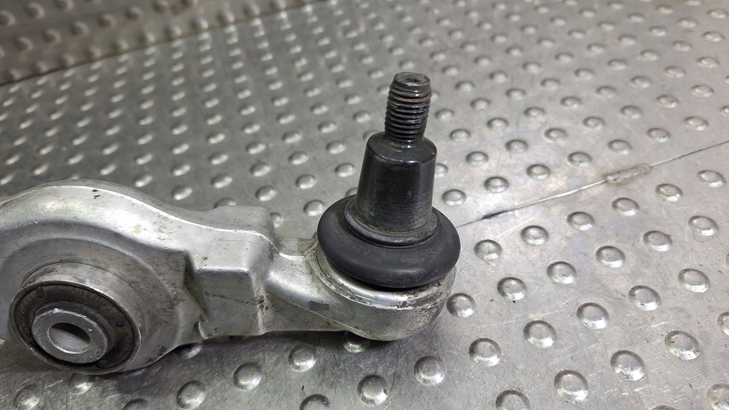 arm left front lower PROSTY AUDI A4 B5 A6 C5 A8 D2 PASSAT B5 SUPERB and