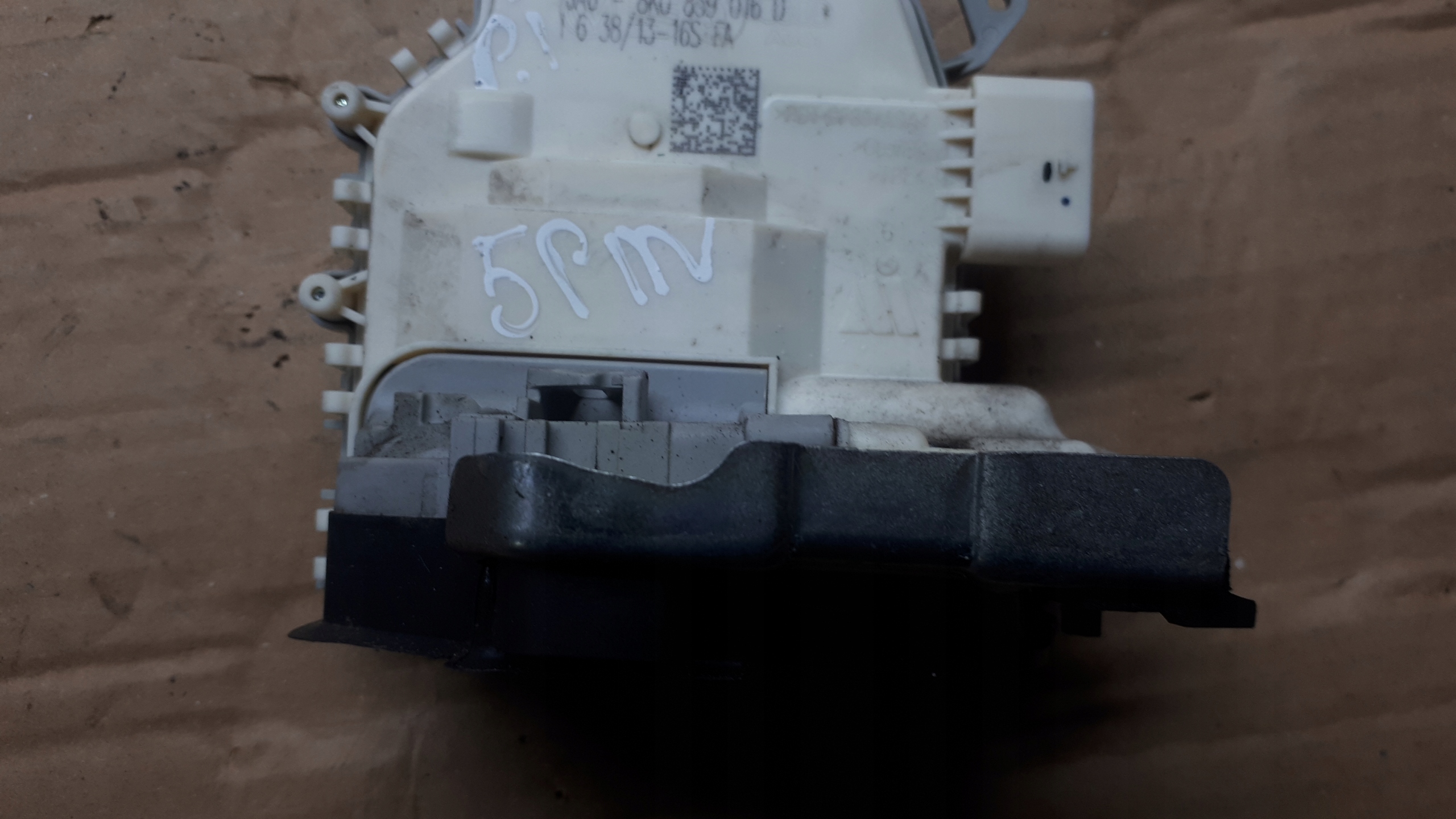 S4 B8 LIFT A4 lock door right rear part 5 PIN A5 Q5