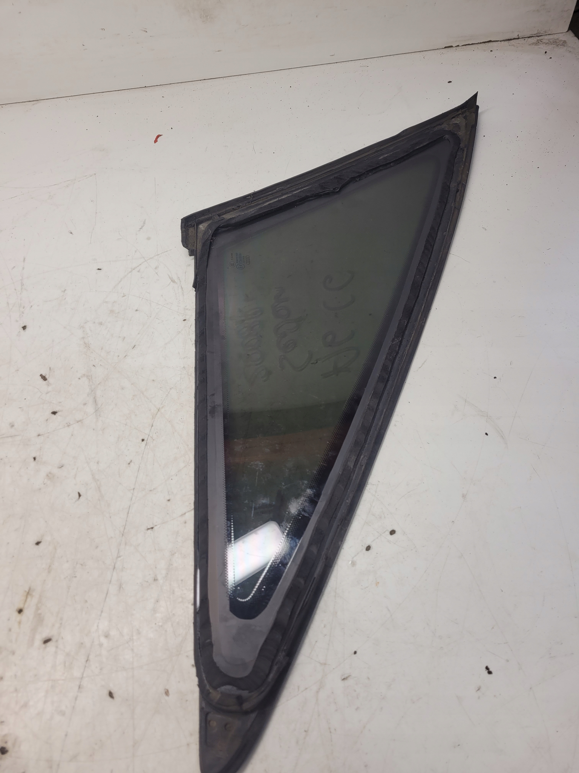 window bodywork AUDI A6 C6 sedan LIFT right rear part 2008R