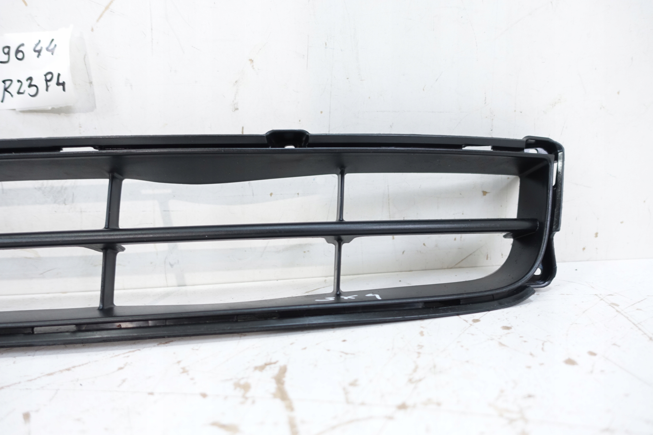 SUZUKI SX4 2006-2013 grille grid of a bumper front 71721-55KA