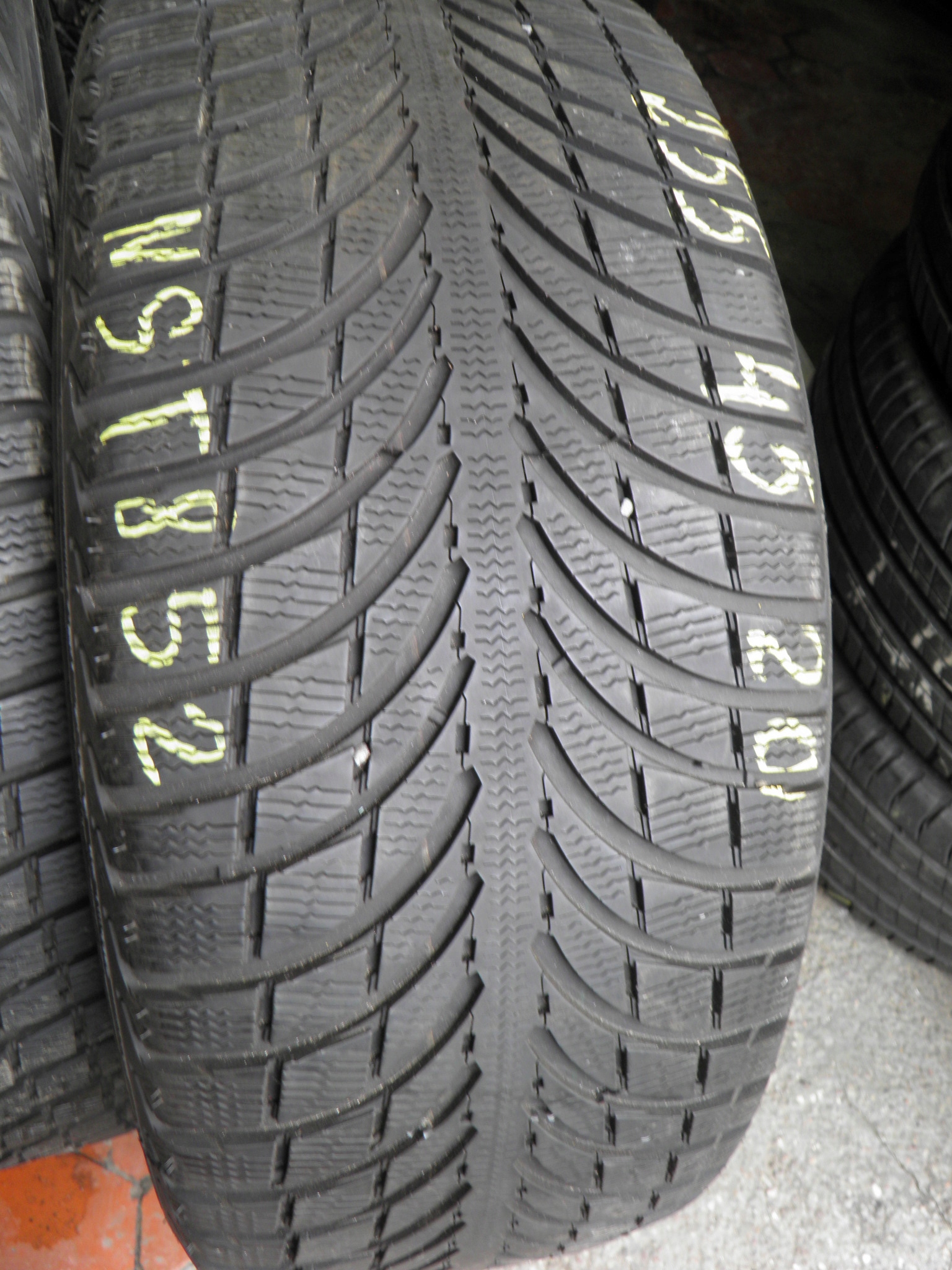 Michelin Latitude Alpin LA2 255/45/20 AO 101V 2016